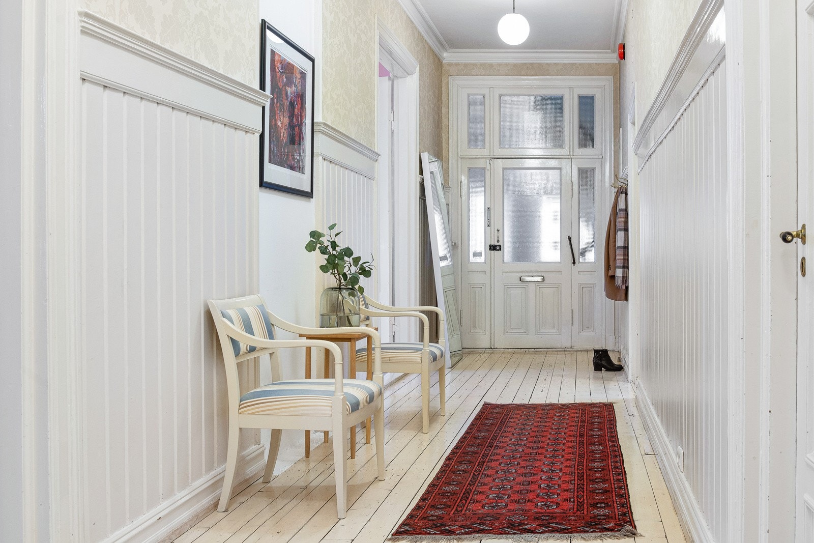 Lys og innbydende entré. Galleribilde