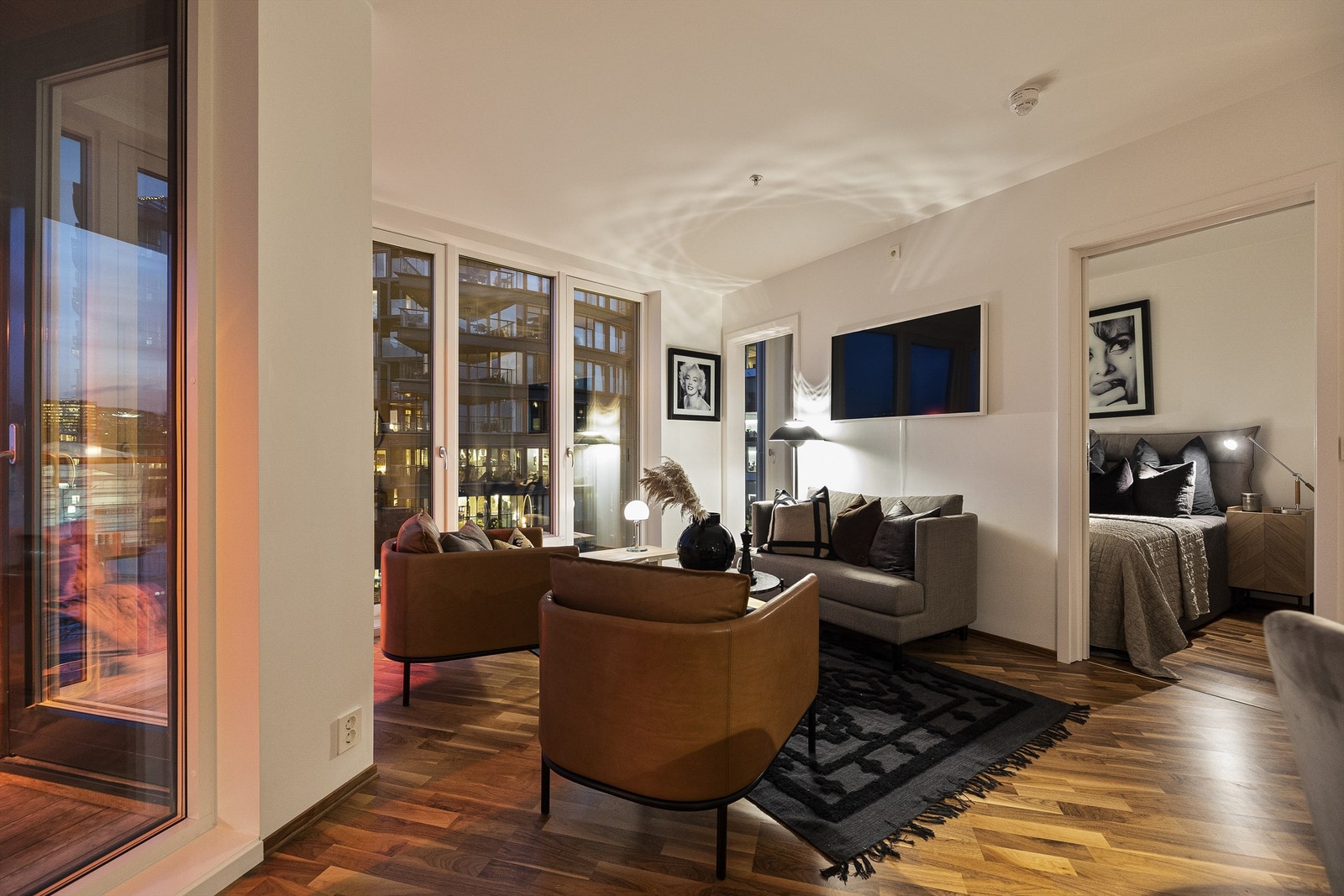 Stue mot soverommet. Galleribilde