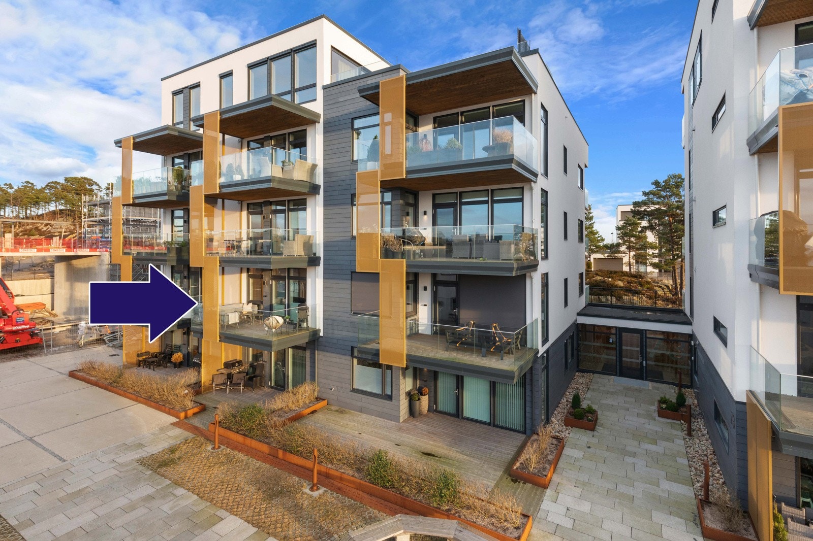 Sørmegleren ved Kristian Lossius har gleden av å ønske deg velkommen til Dvergsnesåsen 73! Galleribilde