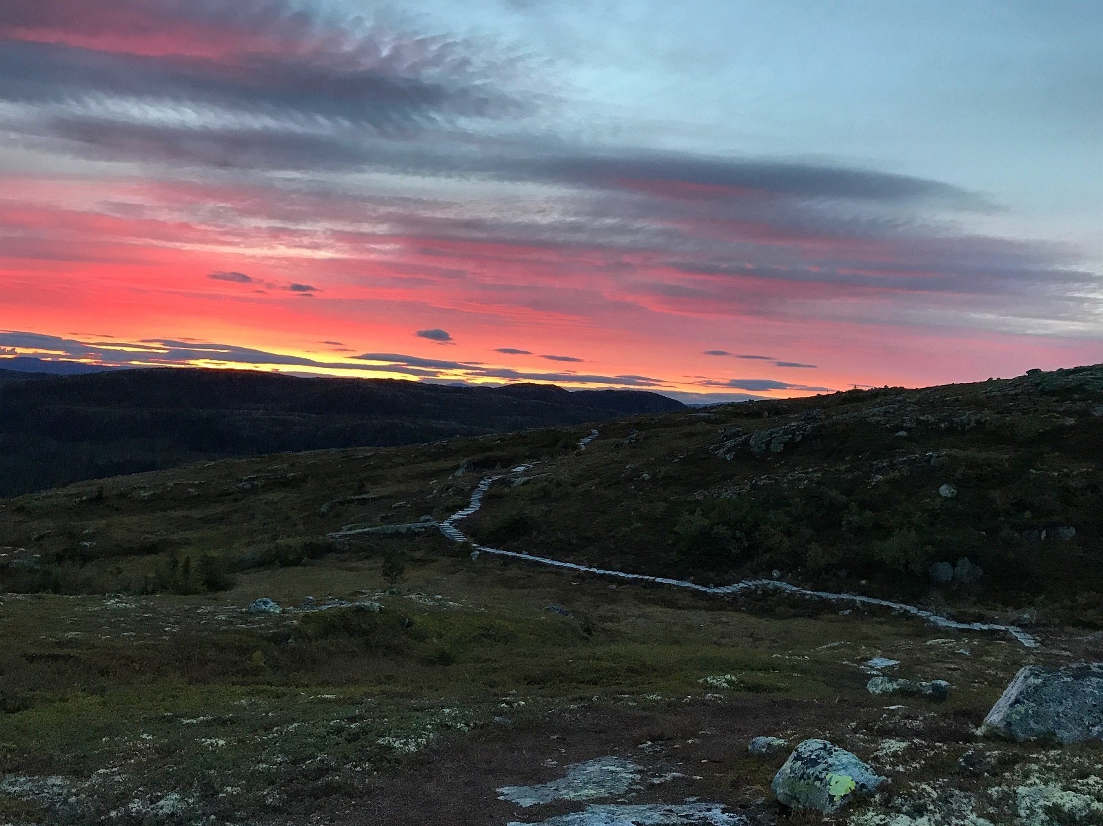 Madonnastien i Eggedal Vestfjell som ble bygget av sherpaer fra Nepal ble i september 2018 kåret til Norges mest publikumsvennelige turrute. Galleribilde