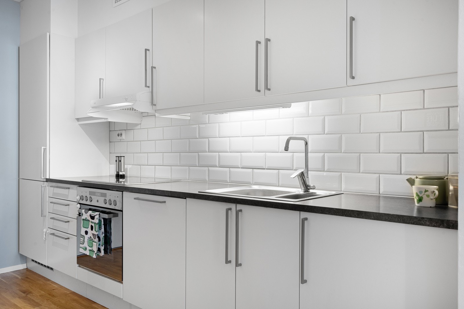 Kjøkkenet fremstår i god stand, uten tegn til avvik, og er vurdert til tilstandsgrad 1 av takstmann Galleribilde