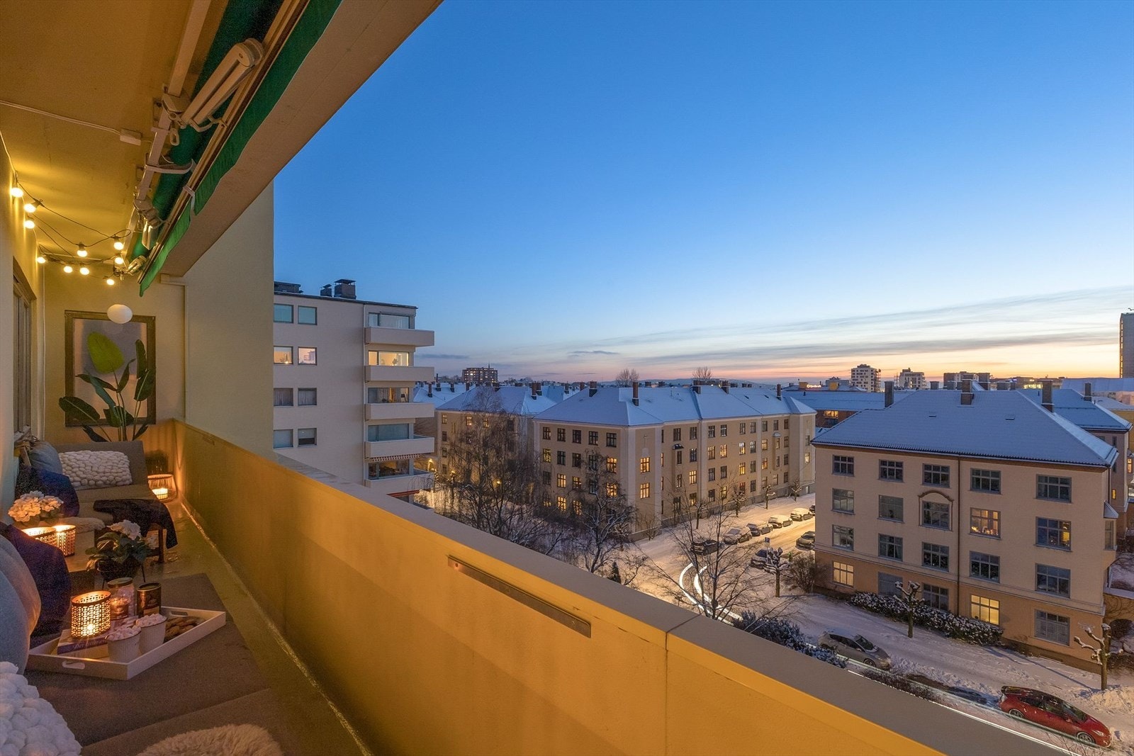 Topp solforhold hele dagen/ettermiddag/kveld på balkongen (11 m²). Galleribilde
