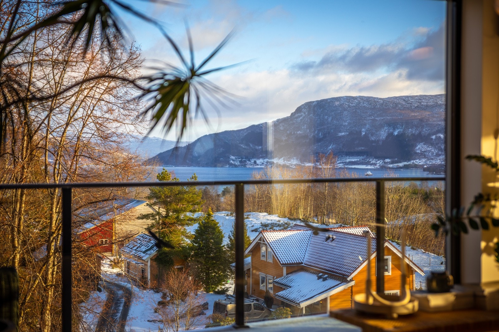 Her kan du skue utover vakker vestlandsnatur Galleribilde