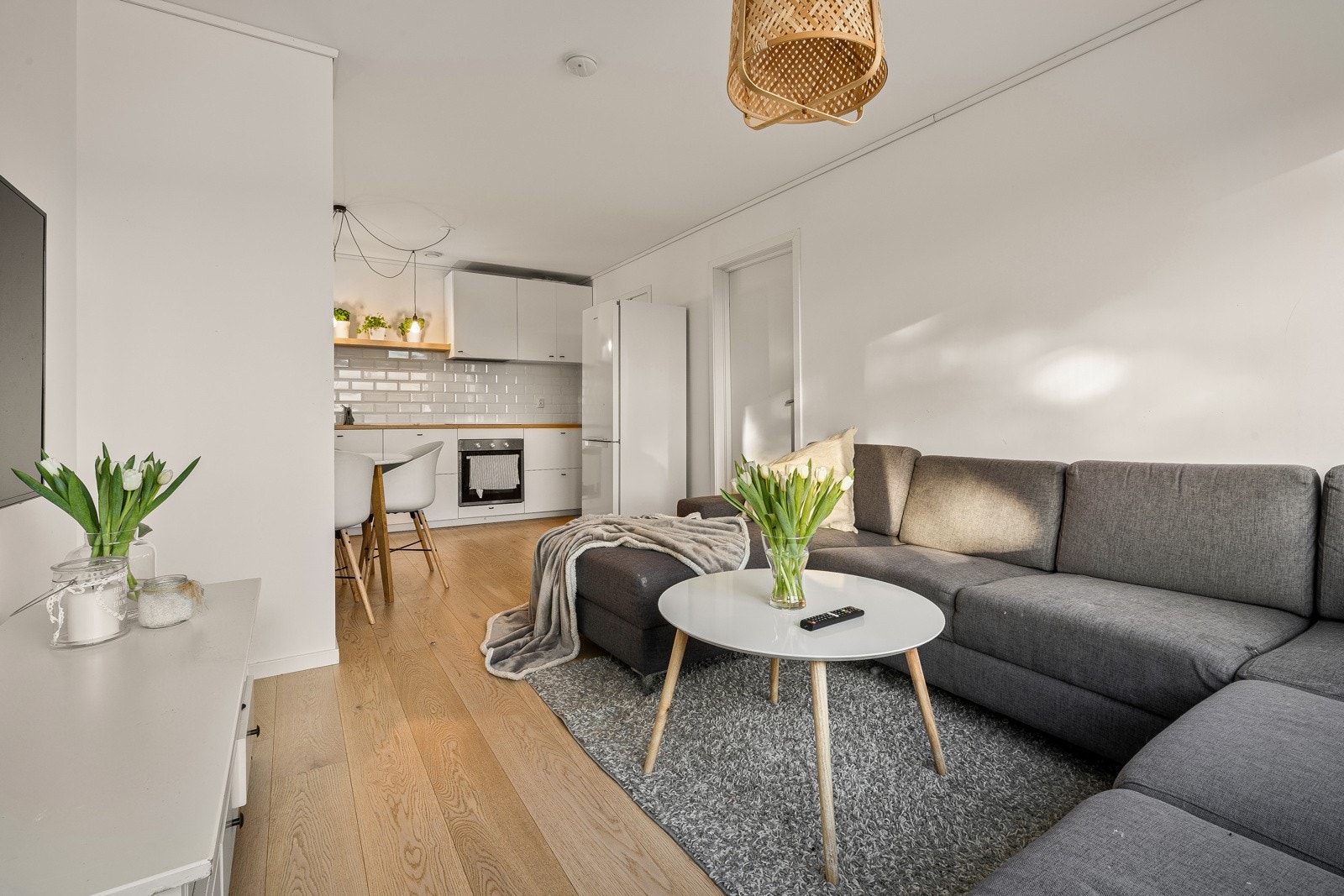 Gjennomgående god standard i leiligheten også Galleribilde