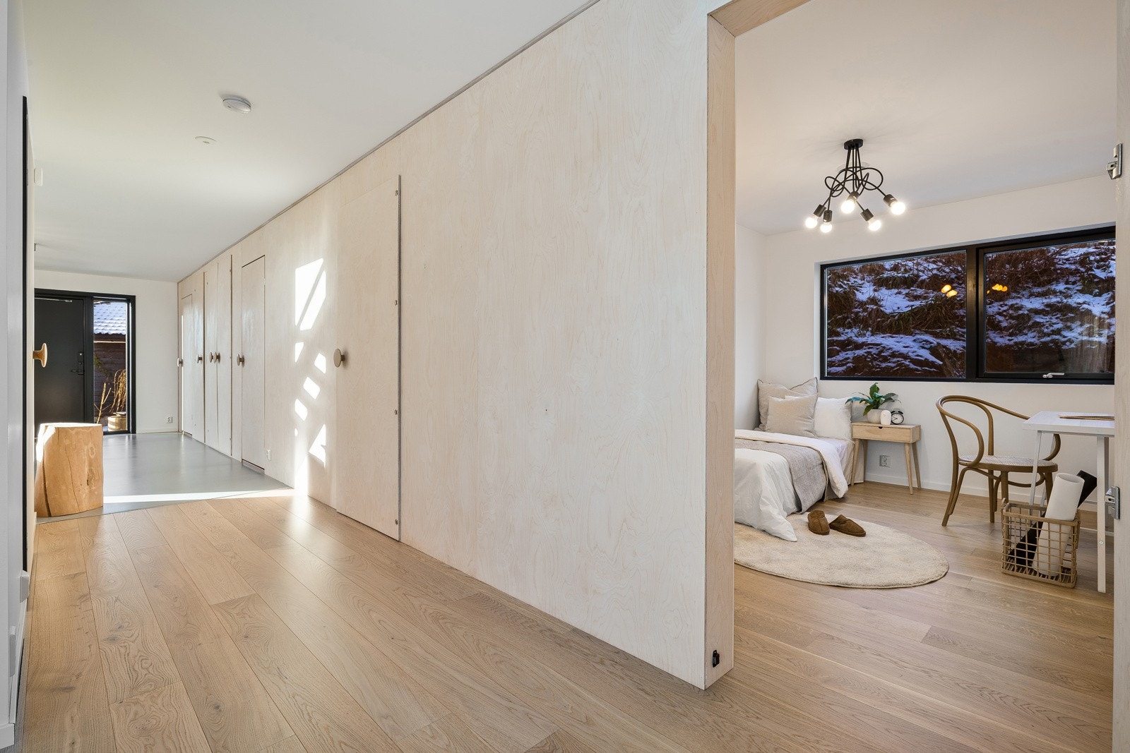 I førsteetasje er det 2 soverom Galleribilde