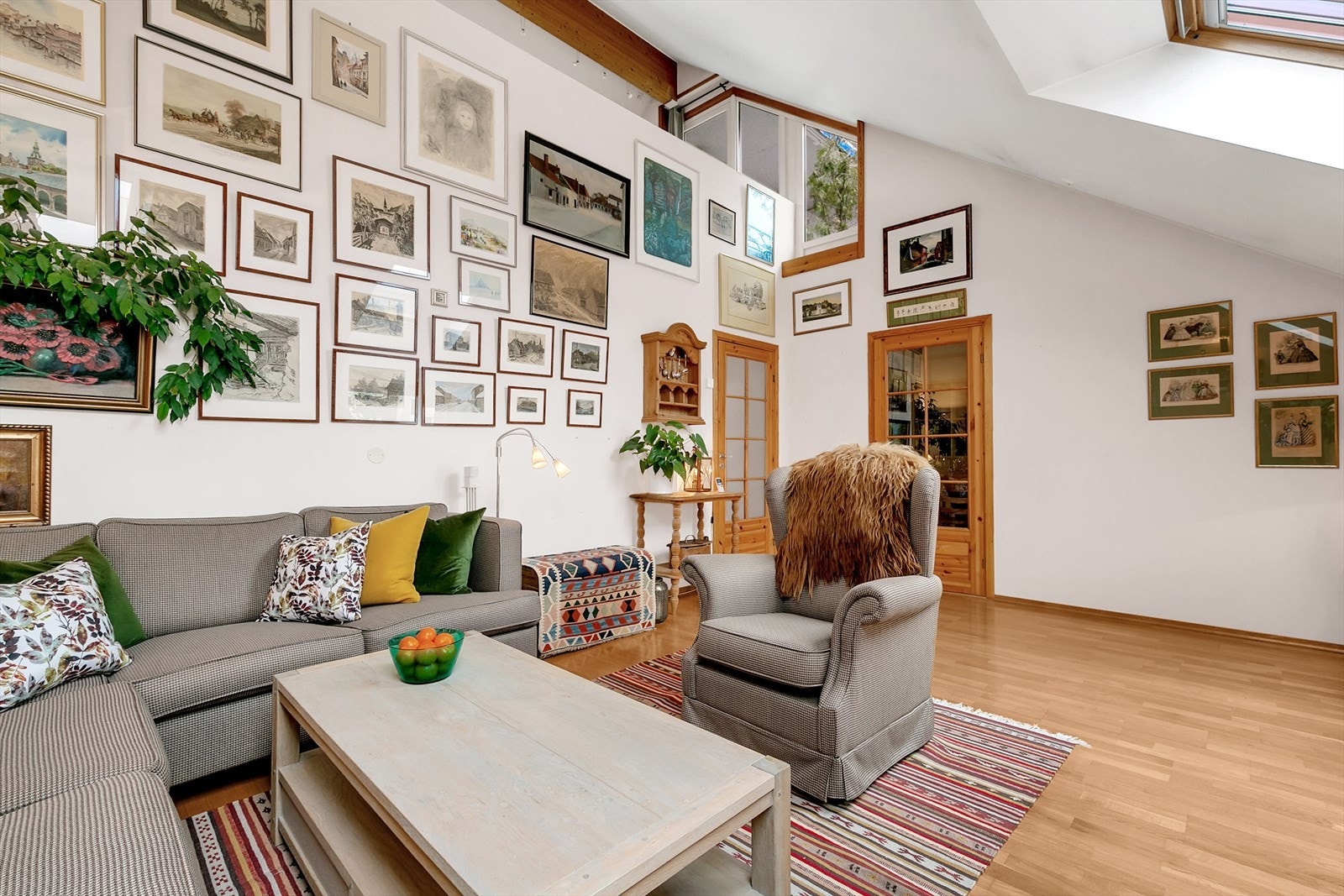 Stue med god takhøyde Galleribilde