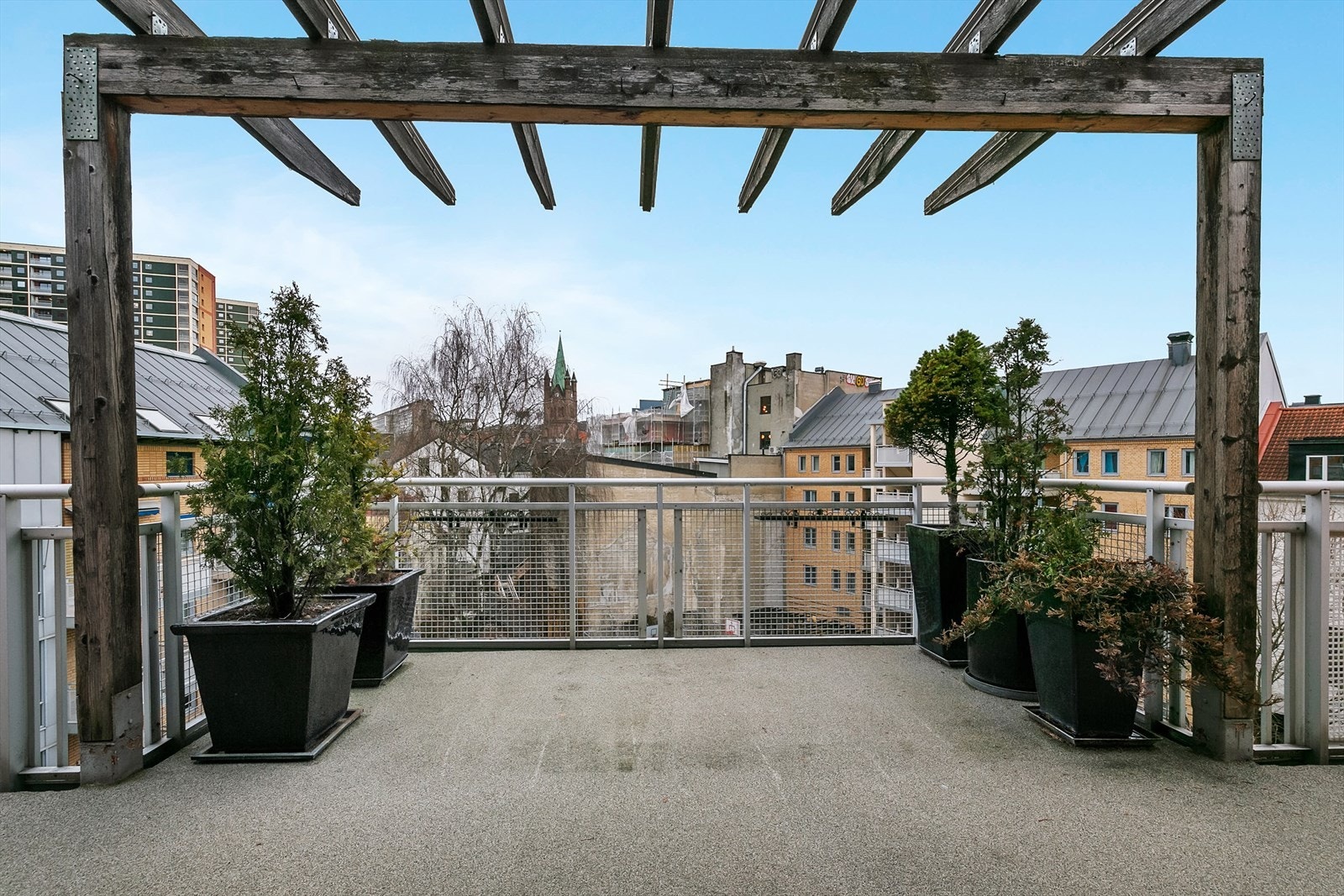 Utsyn fra leilighetens inngangsparti Galleribilde