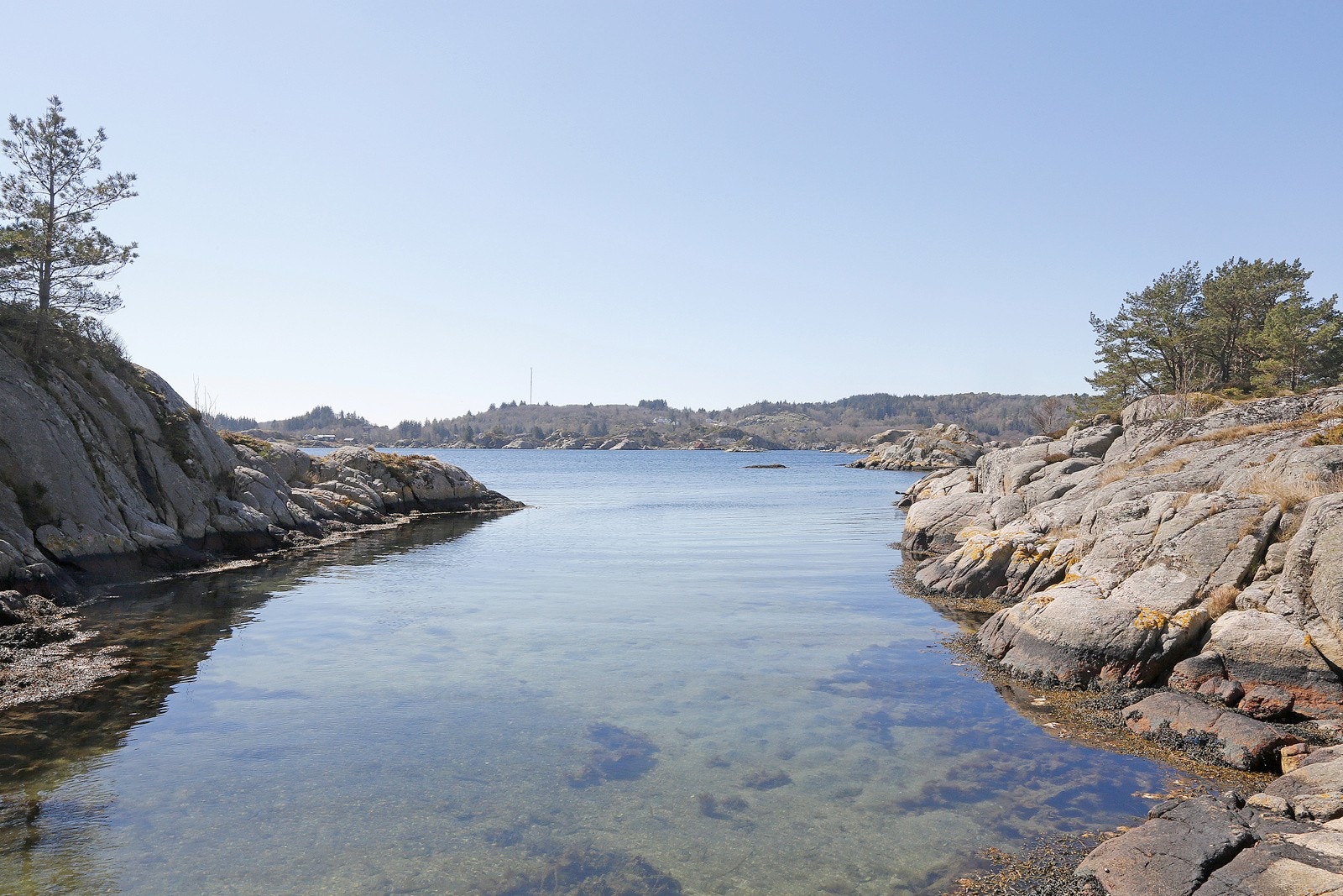 Badebukt med sandbunn Galleribilde