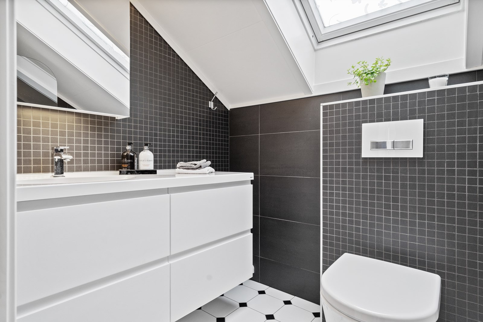 Lekkert bad fra 2017 med "rør-i-rør" opplegg. Galleribilde