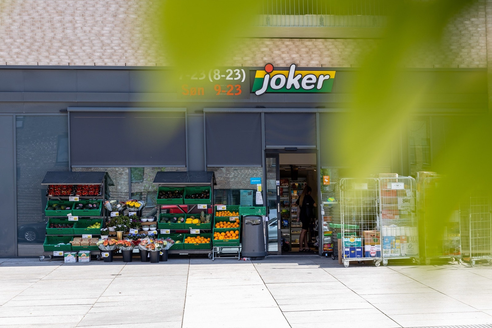 Søndagsåpen Jokerbutikk rett ved boligen i Sigurd Hoels vei. Galleribilde