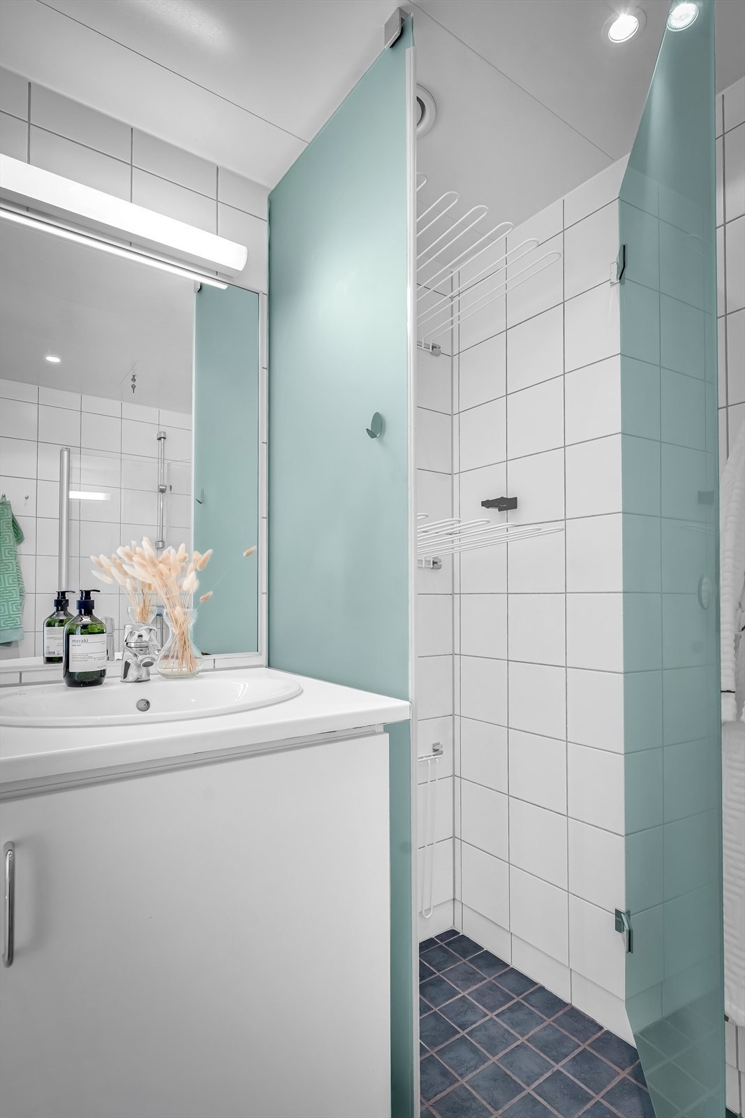 Tørkeskapet gir mulighet for å skjule klesvasken. Galleribilde