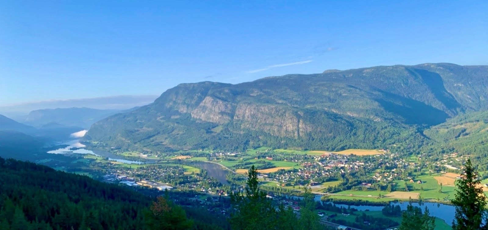 Nesbyen sett fra fjellområdet. Galleribilde