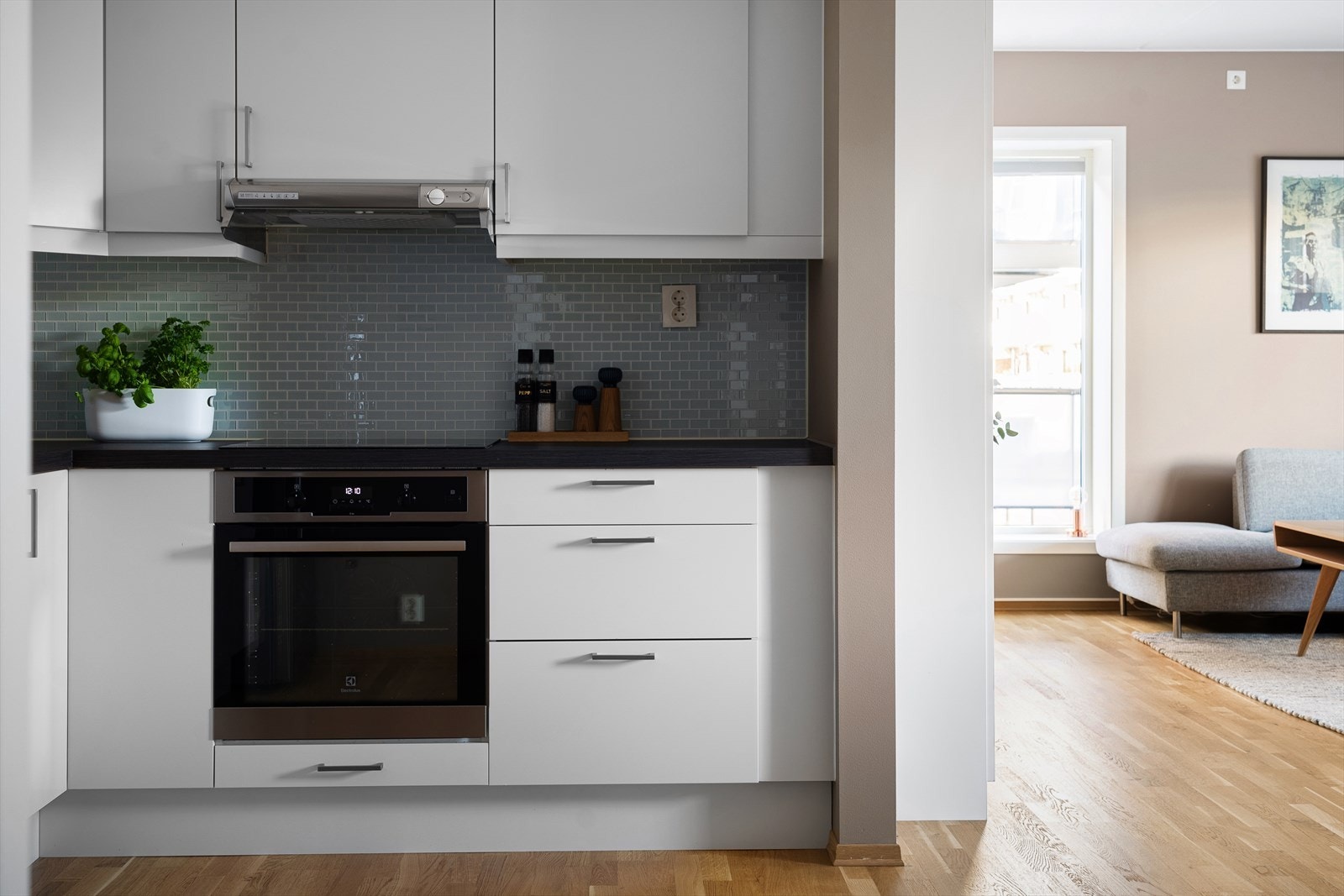 Det er montert waterguard og komfyrvakt. Galleribilde