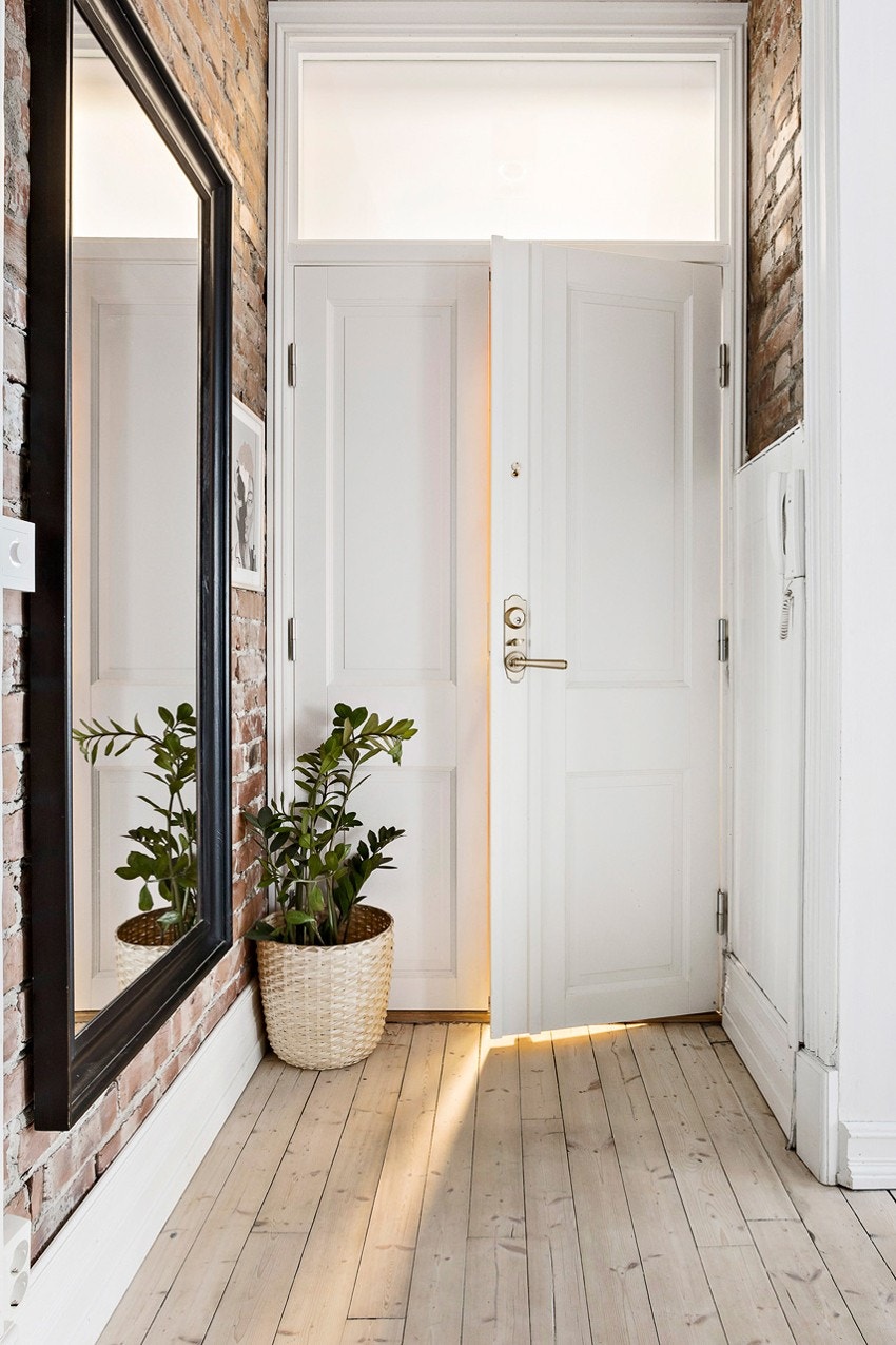 Ny entredør fra 2021 med høy kvalitet. (Jømna Brug) Galleribilde