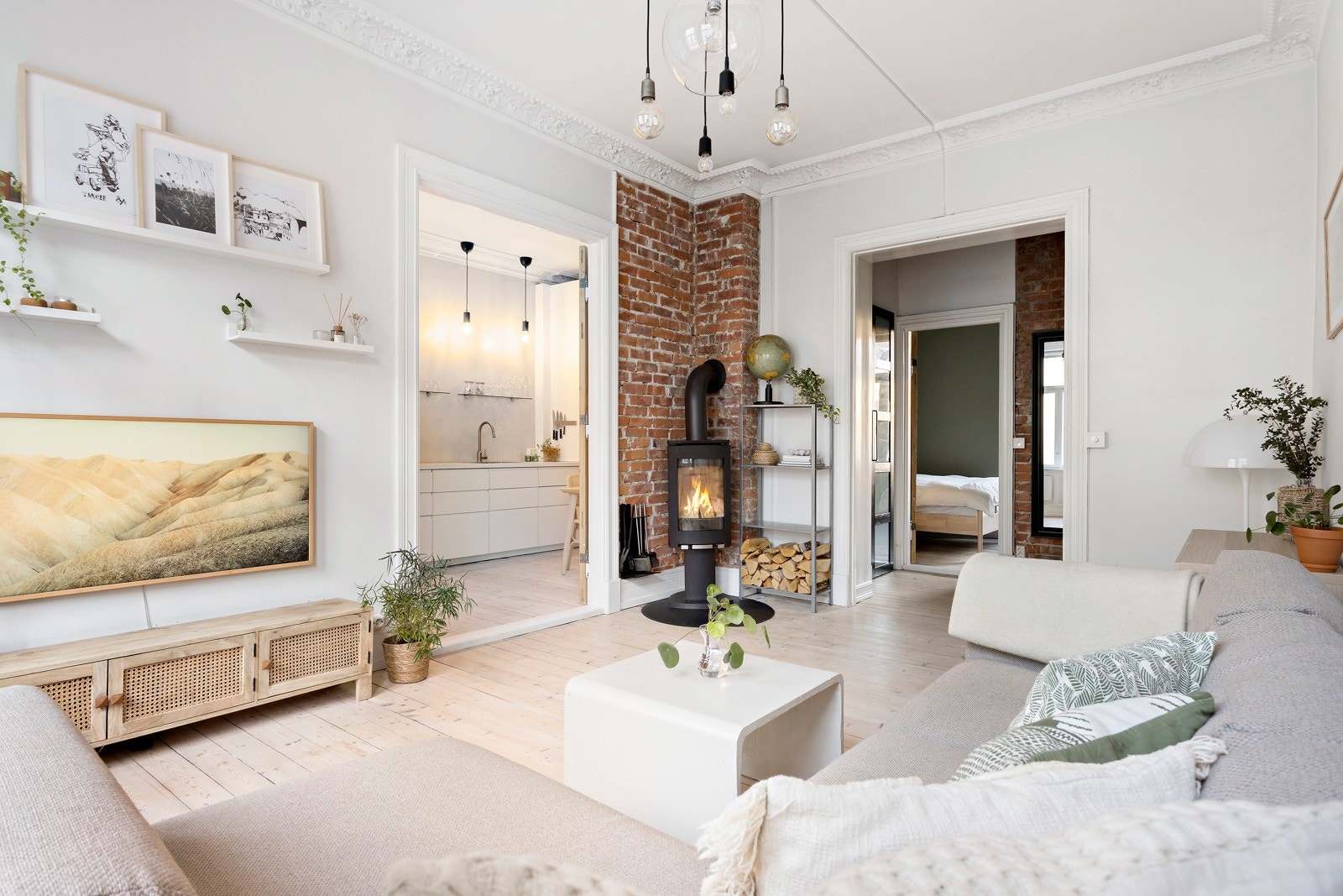 Mikael Ufuk v/Eie eiendomsmegling har gleden av å presentere denne lekre 2-roms leiligheten på Adamstuen! Galleribilde