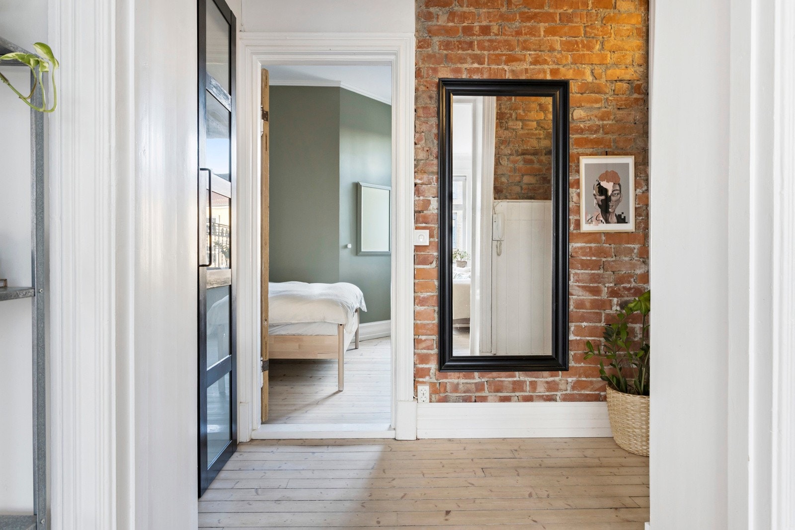 Flott entre med teglstensvegg Galleribilde