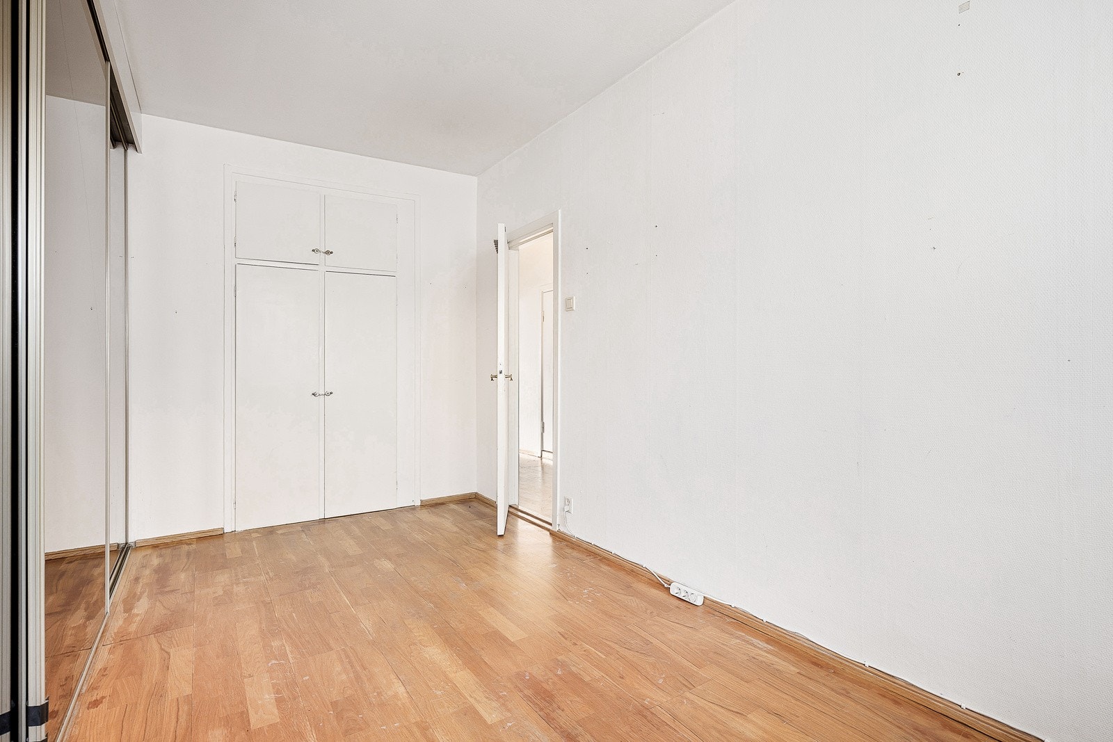 Her er det også et skap integrert i vegg. Galleribilde