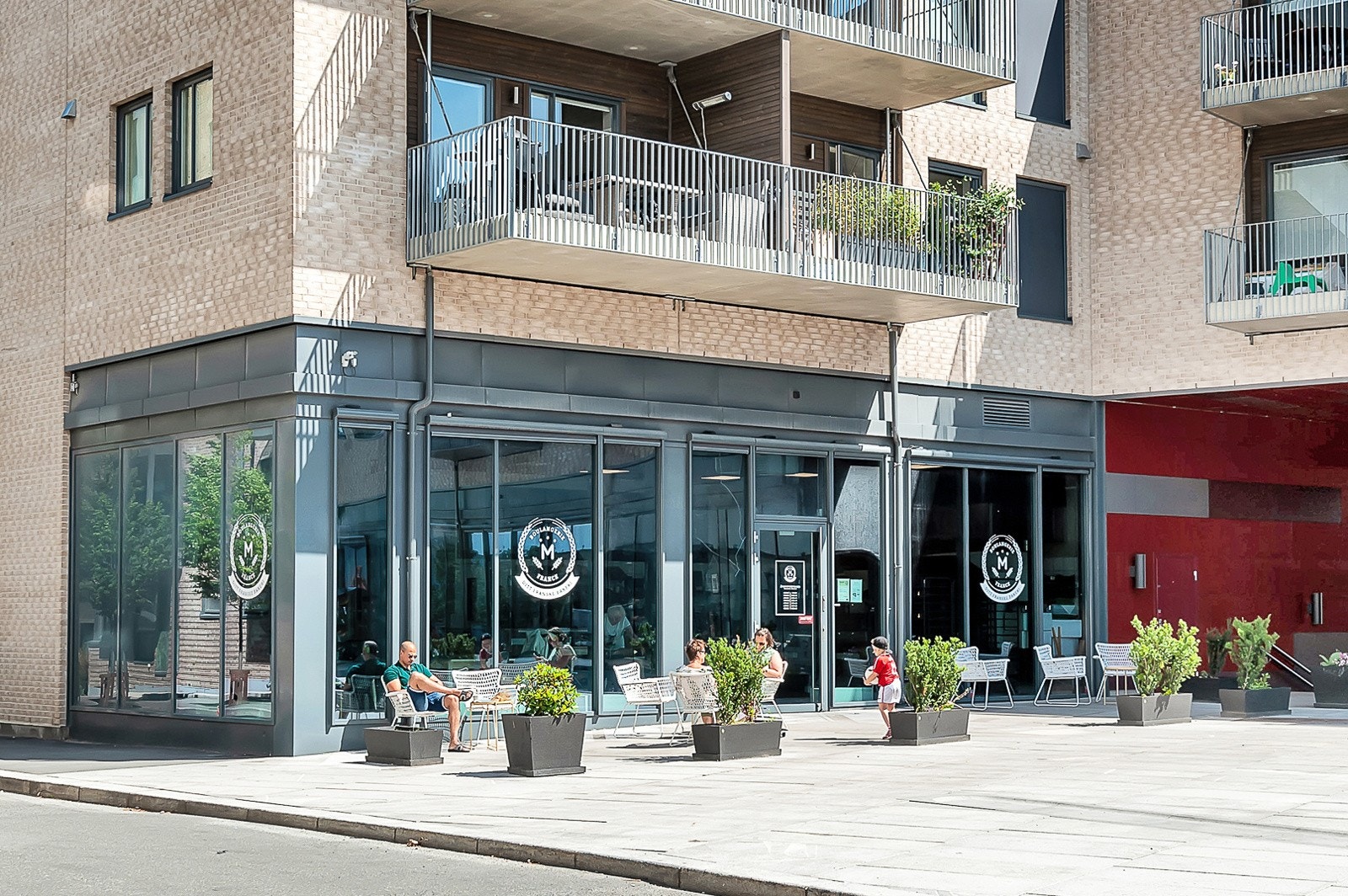 Boulangerie M som er et populært bakeri, med deilig italiensk pizza ligger rett utenfor døren Galleribilde