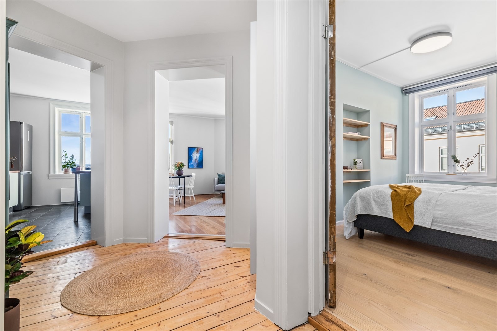 Entreen er nylig blitt pusset opp og det elektriske anlegget er vesentlig oppgradert. Galleribilde