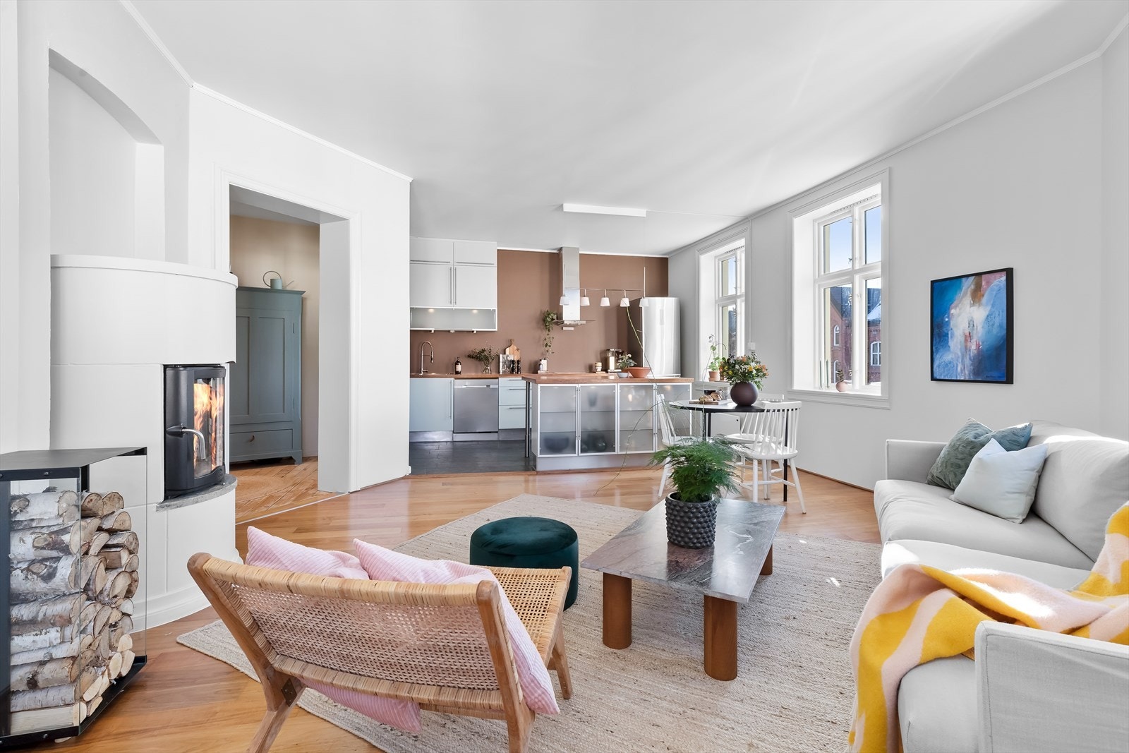 Tiltalende stue med god møbleringsfrihet. Galleribilde