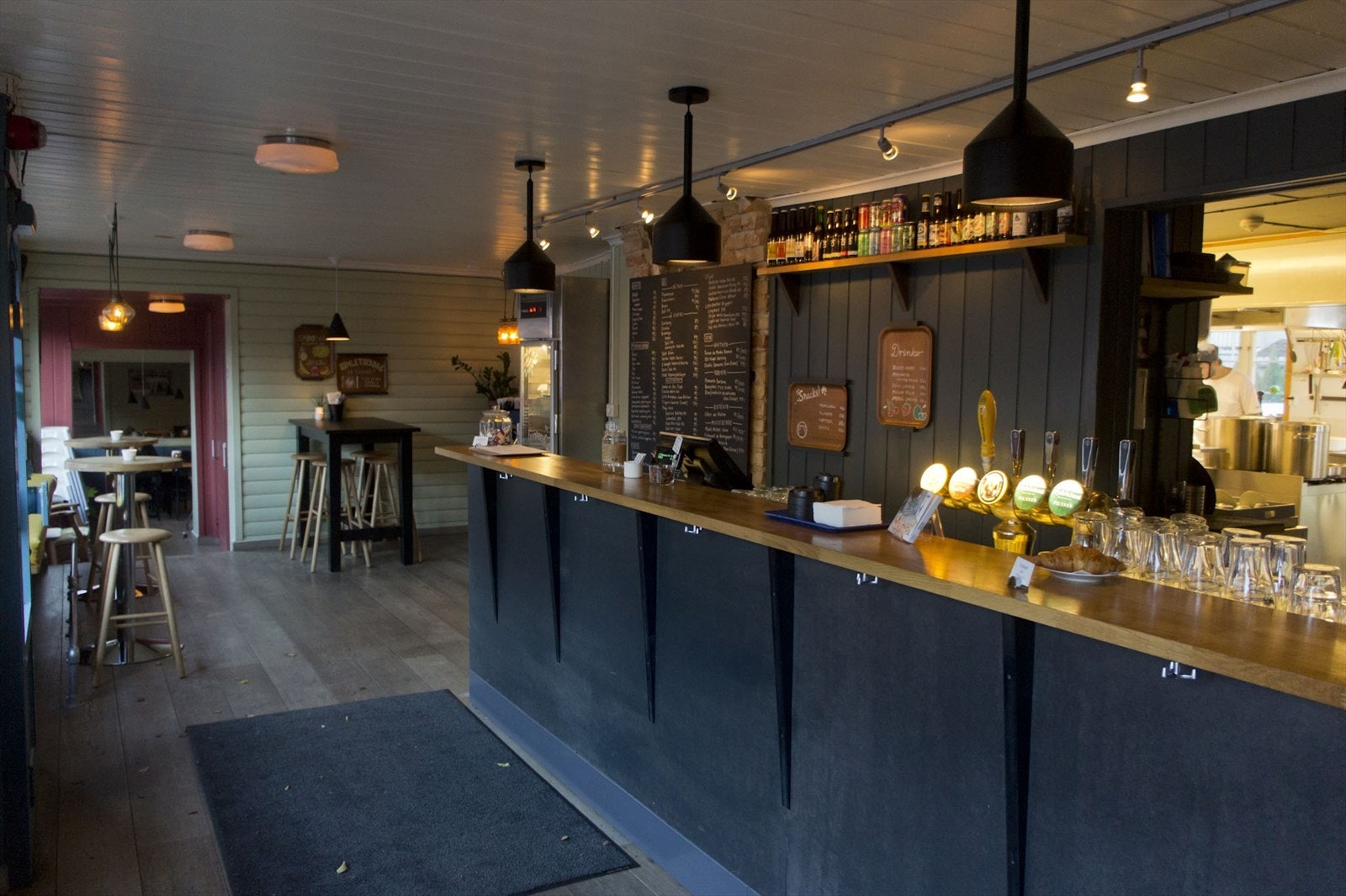 Her fra koselige Galgen i Strømsveien. Galleribilde