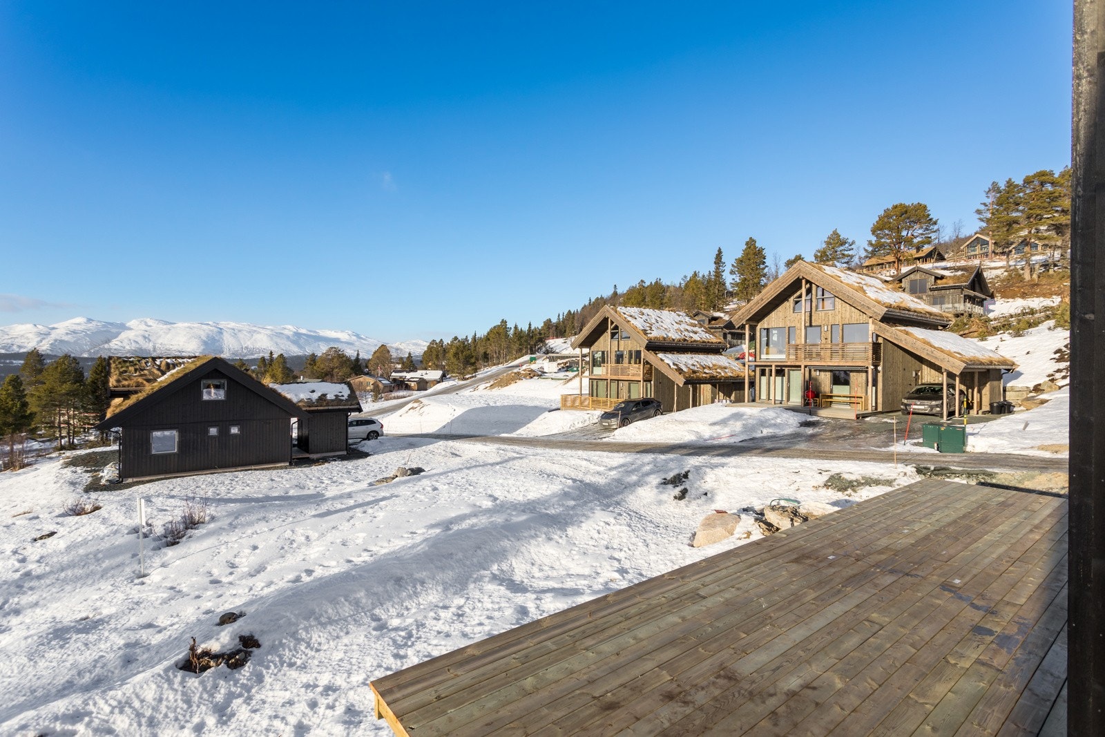 Spektakulær utsikt, gode solforhold og kort gange til alle fasiliteter. Galleribilde