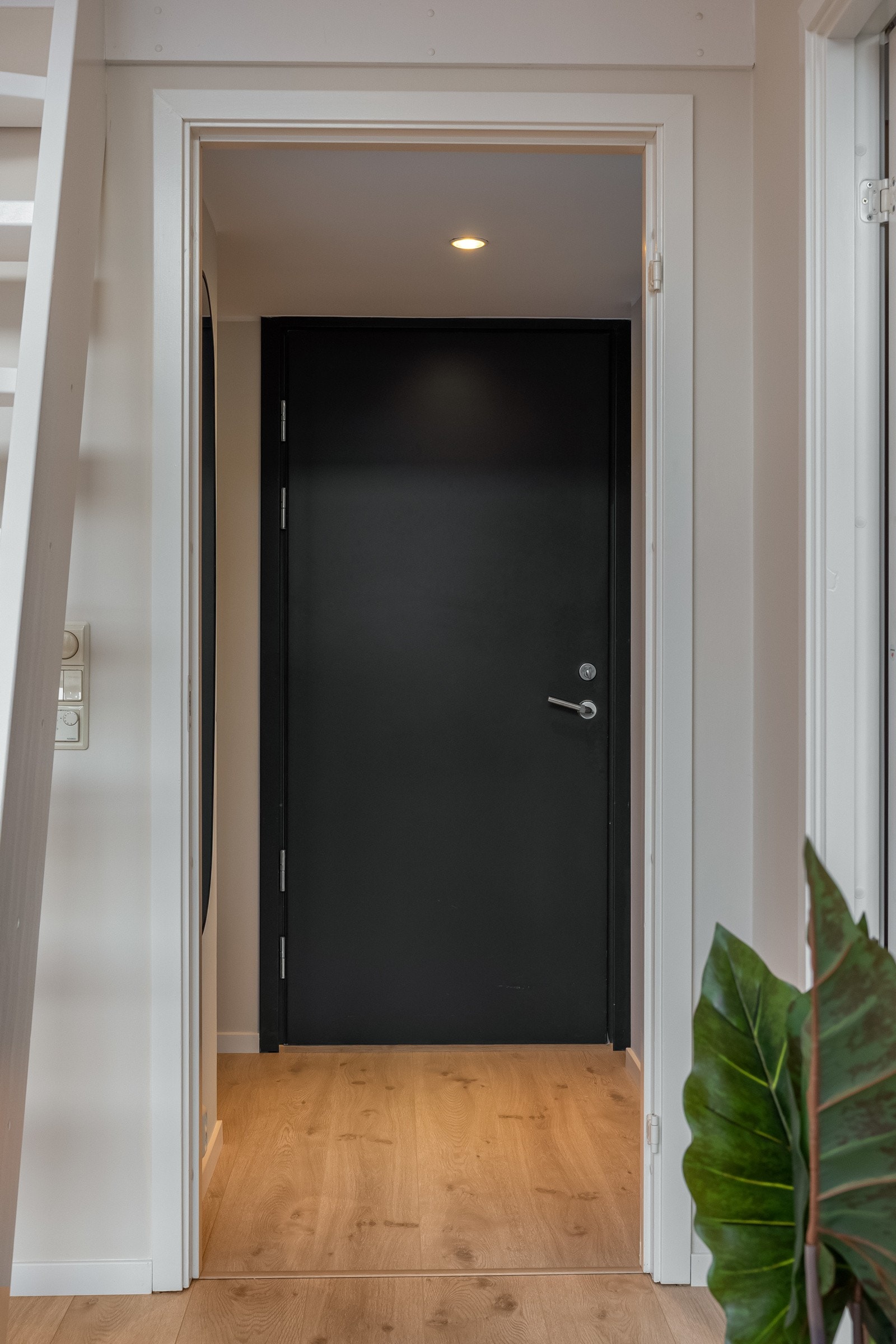 Entré har adkomst til baderom og stue Galleribilde