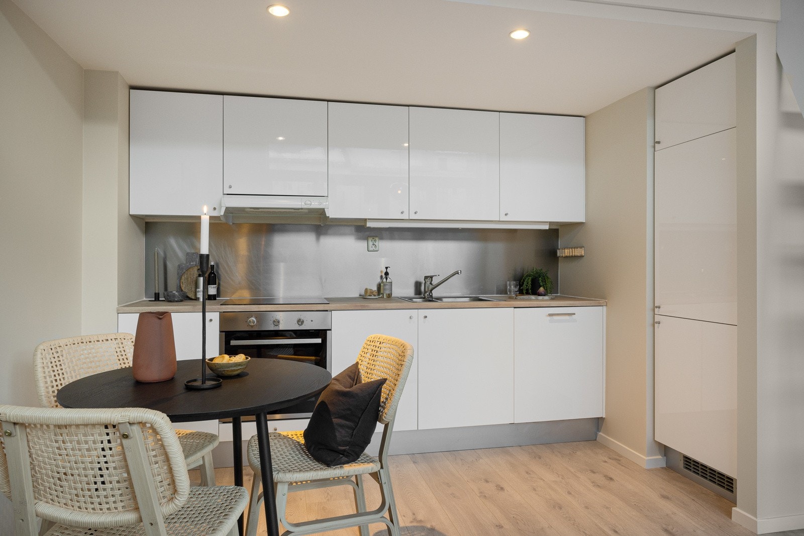 Rikelig med benk-og skapplass Galleribilde