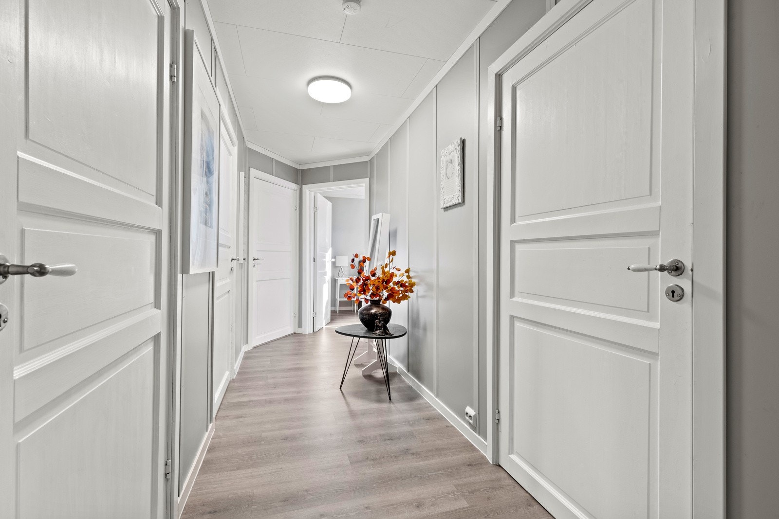 Videre har boligen tre soverom. Galleribilde