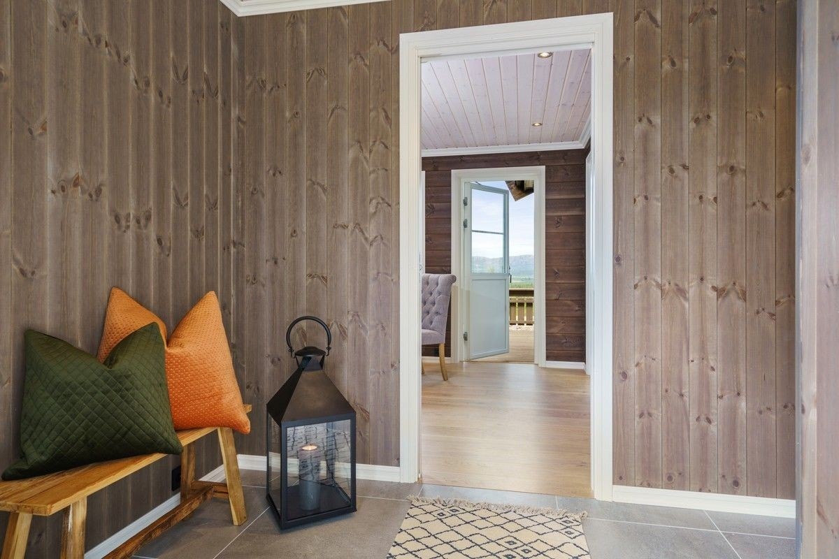 Entrè og vindfang med god garderobeplass Galleribilde