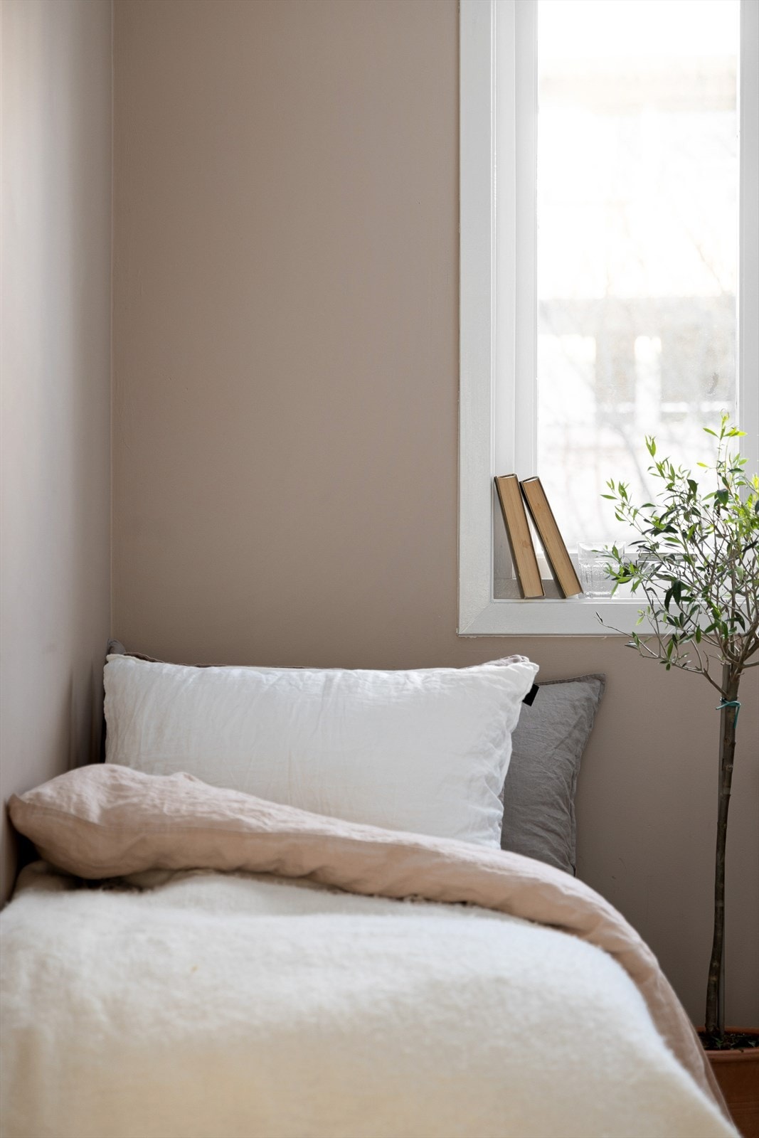 Rommet er malt i fargen Soft Skin Galleribilde