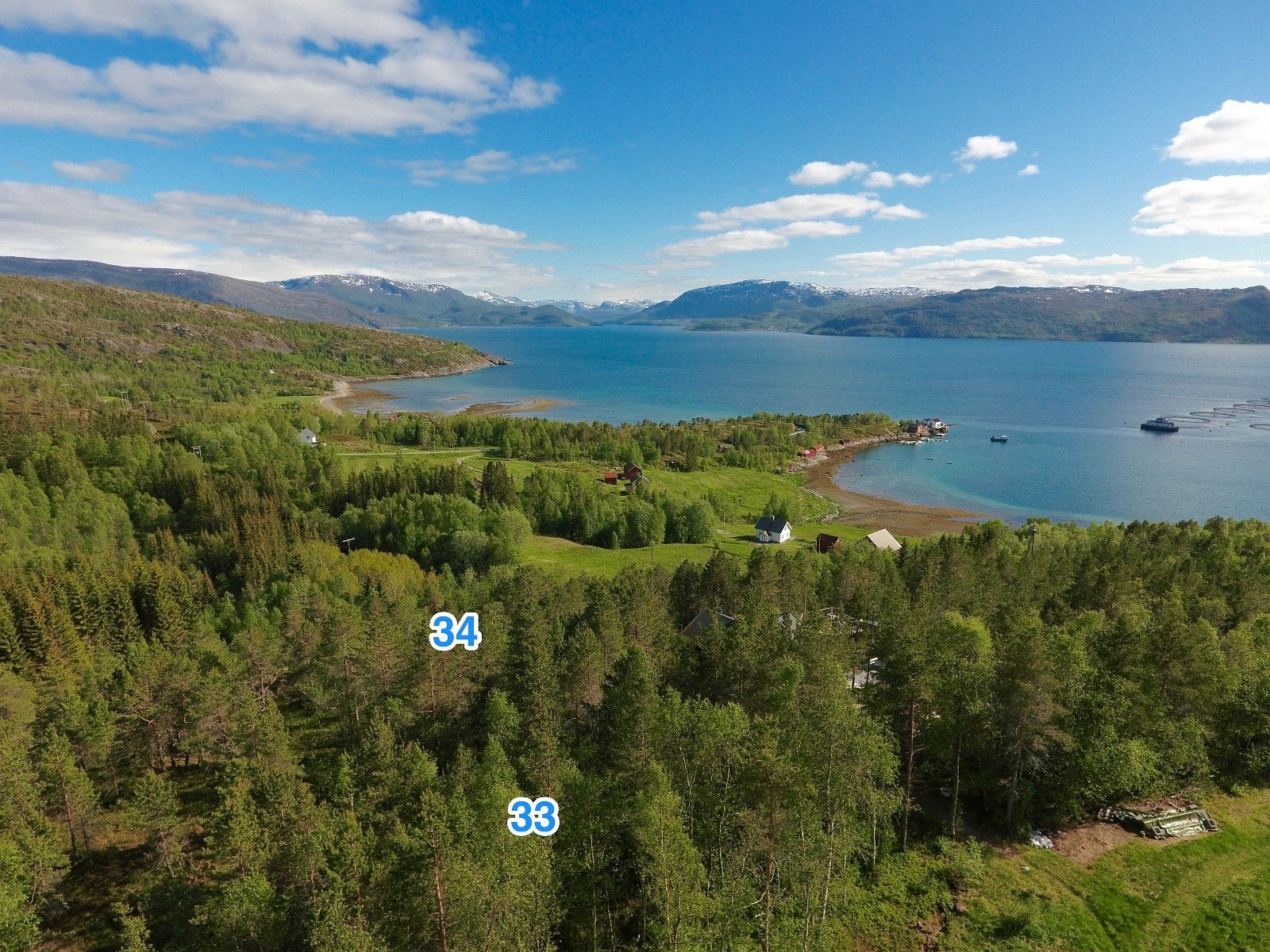 Her vrir vi bildeutsnittet til venstre, dvs. utsikten mer mot sør iforhold til forrige bilde Galleribilde