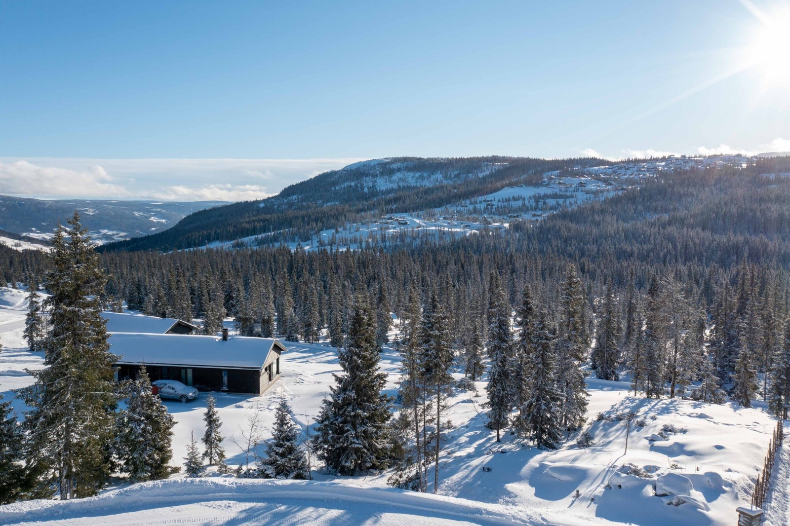 Utsikt fra tomt mot sørøst og Varden.
Foto: Mono Media Galleribilde
