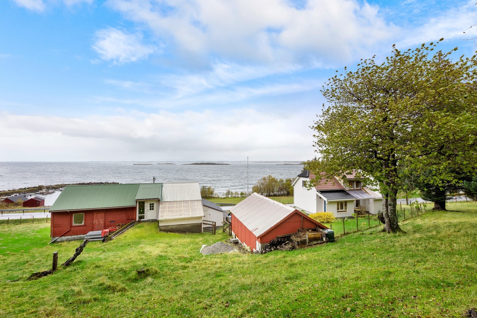 Eiendommen sett fra øst Galleribilde