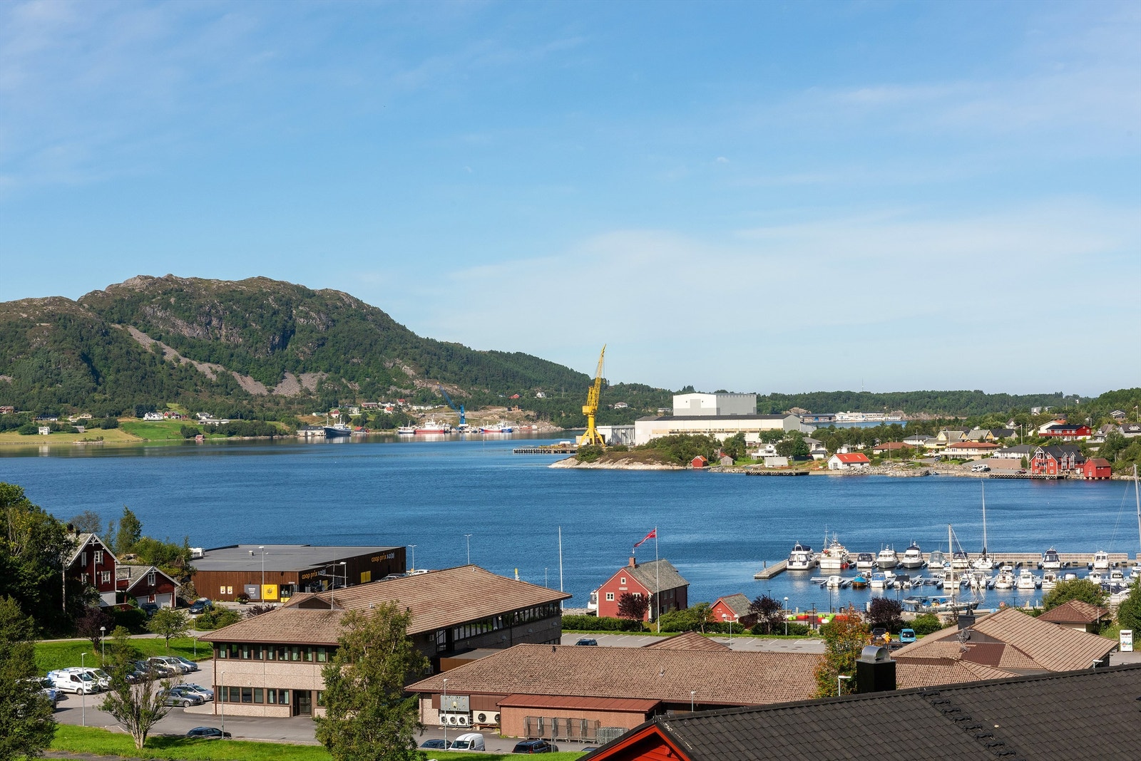 Midsund sentrum Galleribilde