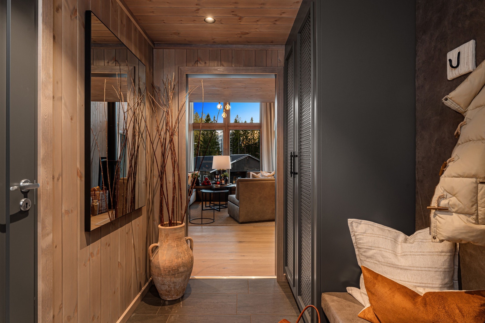 Solheim B - bildet er av ferdigbygd hytte der det er avvik ift standard leveranse Galleribilde