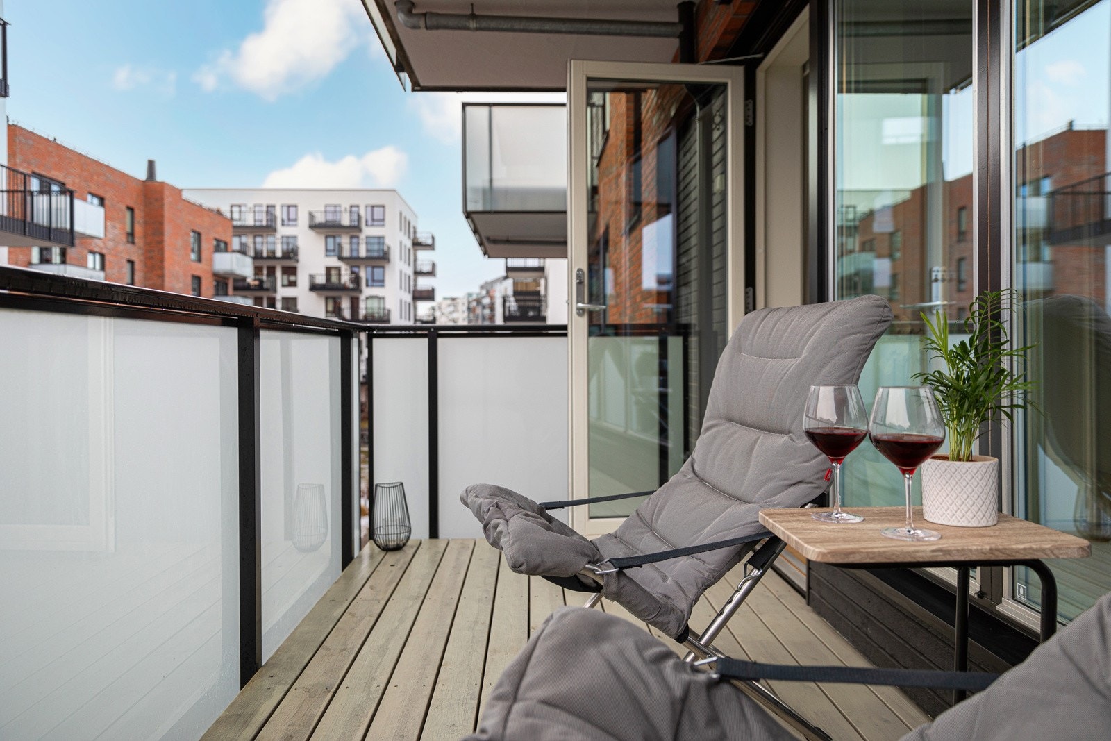 Hovedsoverommet har utgang til balkong nr 2, som er 6 kvm. stor. Galleribilde