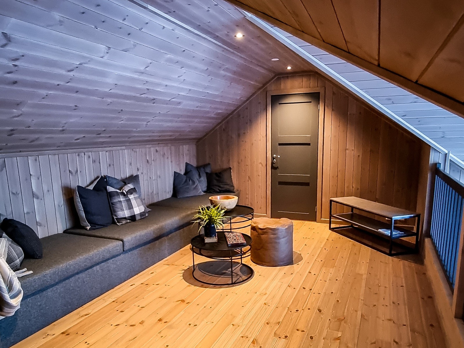 Bilde av tilsvarende hytte, visningshytta på Bergstølhovda Galleribilde