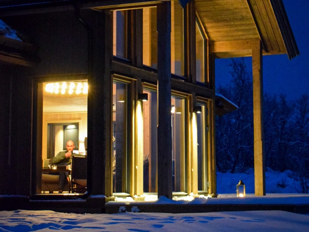 Bilde av tilsvarende hytte, visningshytta på Bergstølhovda Galleribilde