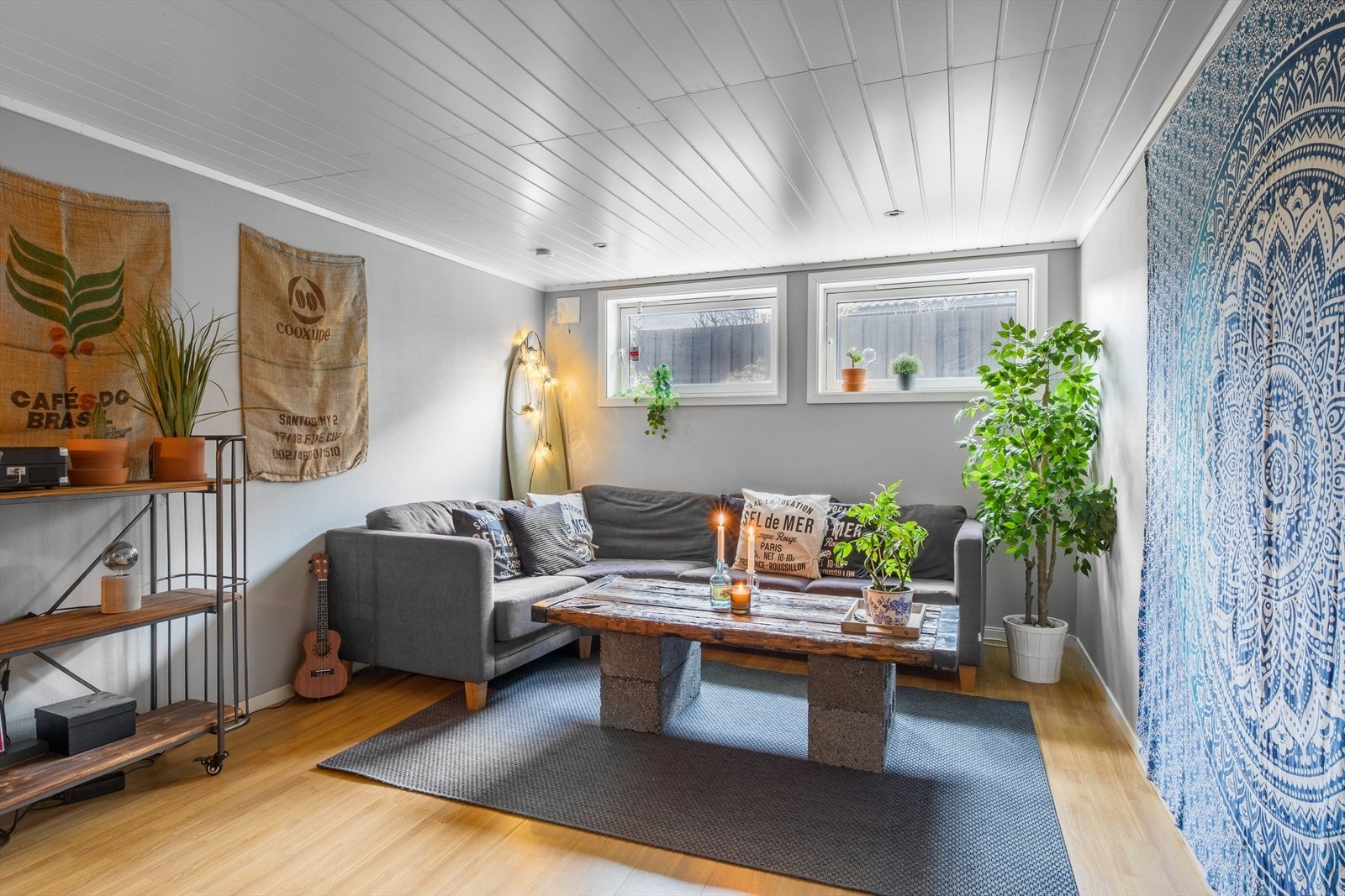 Kjellerstue i tilknytning til gjestefløy. Galleribilde