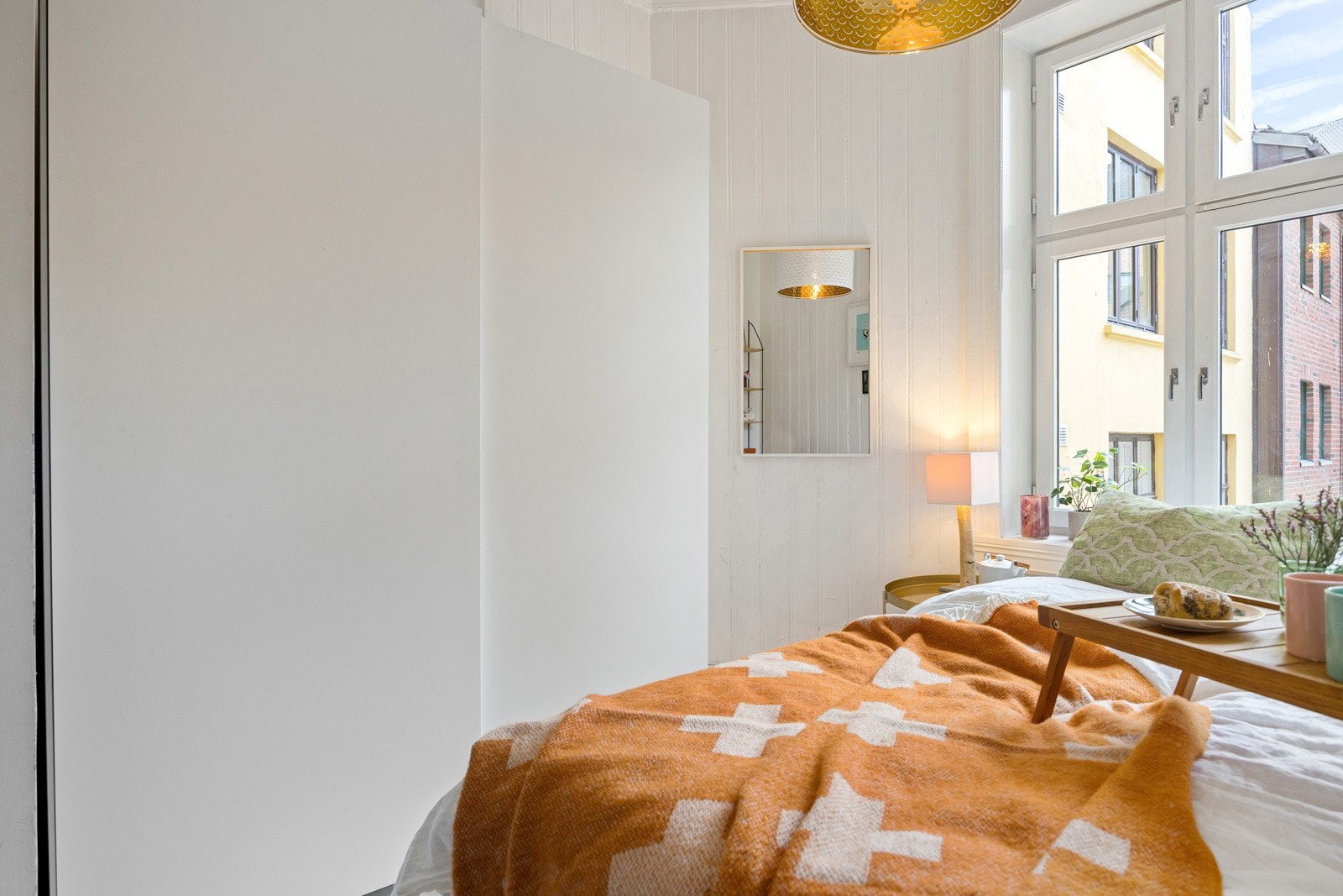 Soverommet vender mot bakgård Galleribilde