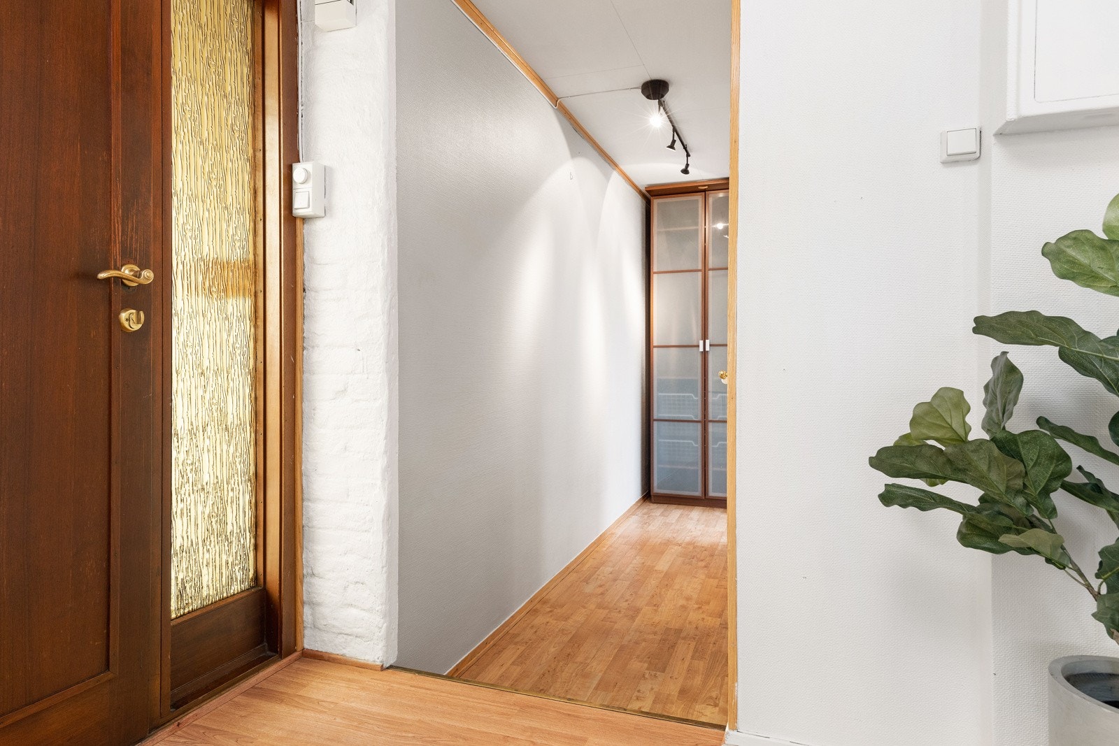 Entré med god plass til sko- og yttertøy. Galleribilde