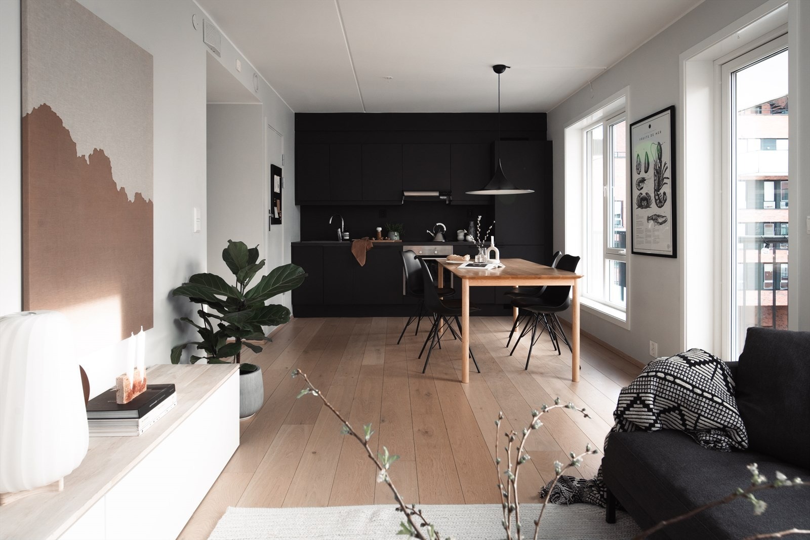 Stort og luftig oppholdsrom Galleribilde