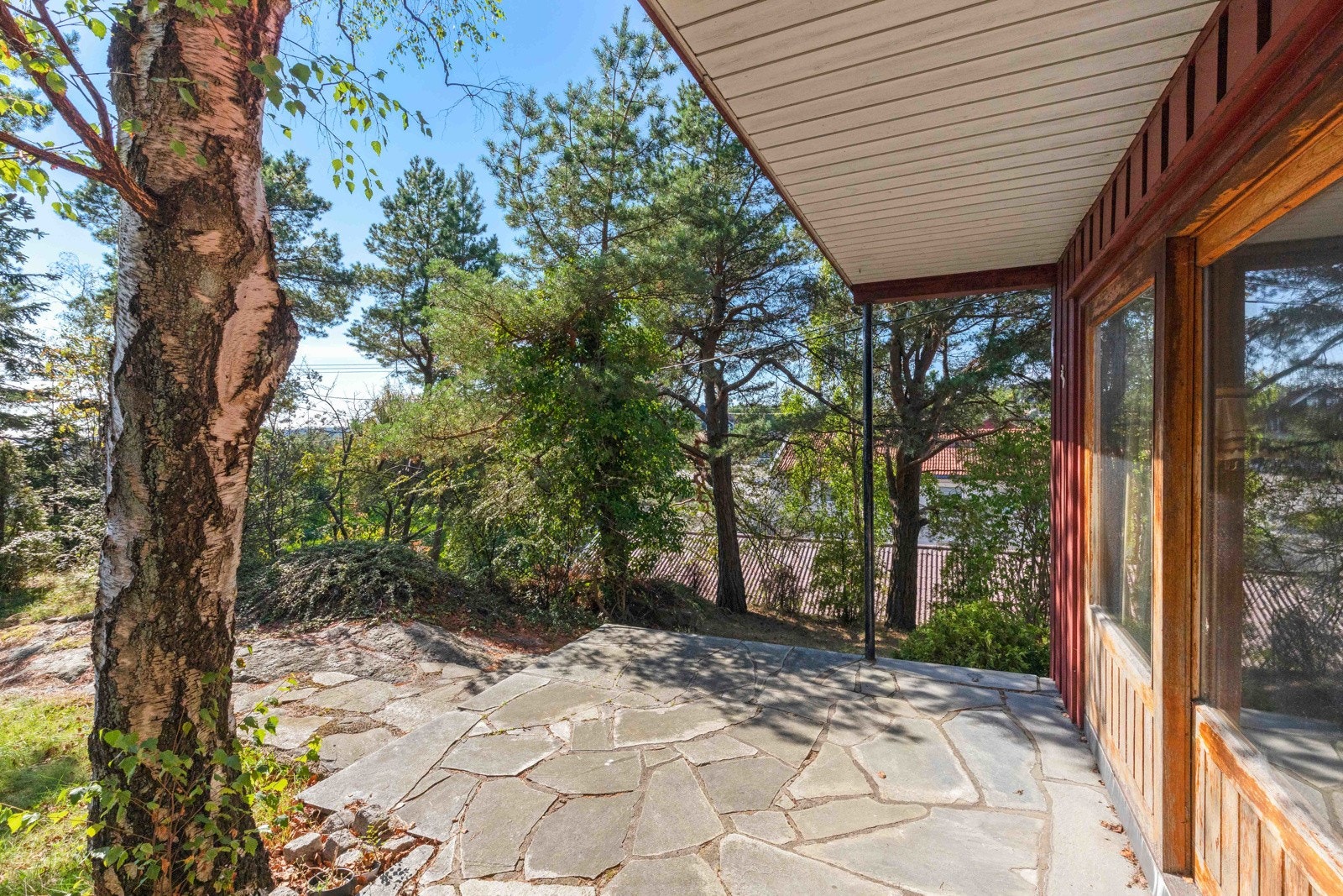 Trivelig uteplass ut fra stua Galleribilde