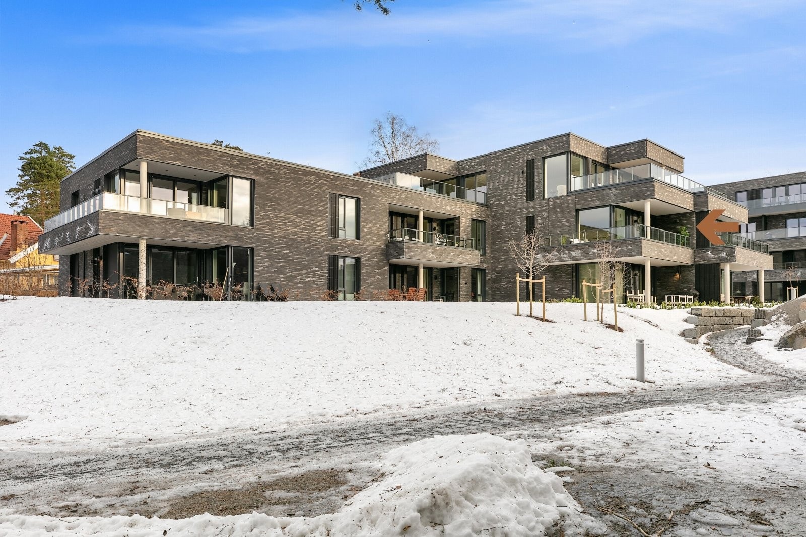 Boligen ligger fint til i 2. etasje med stor balkong på 19 kvm. og gode solforhold Galleribilde