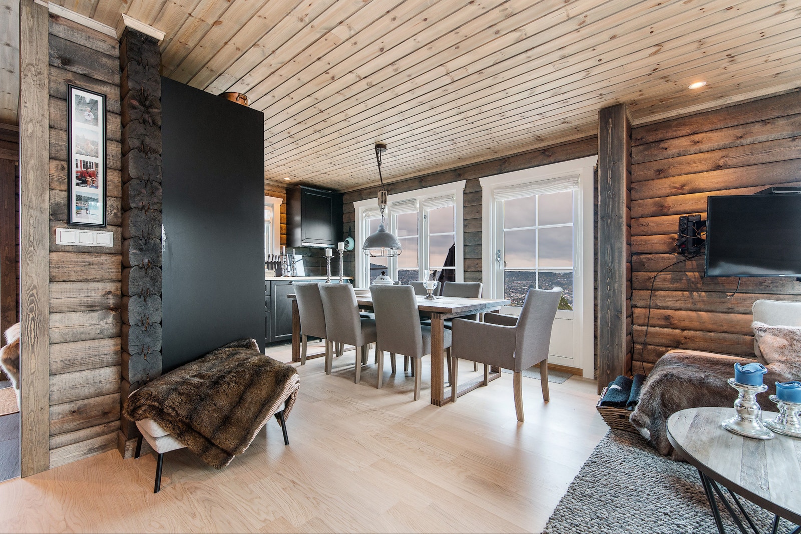 Bilde er tatt av lignende hytte som er påkostet fra standard leveranse Galleribilde