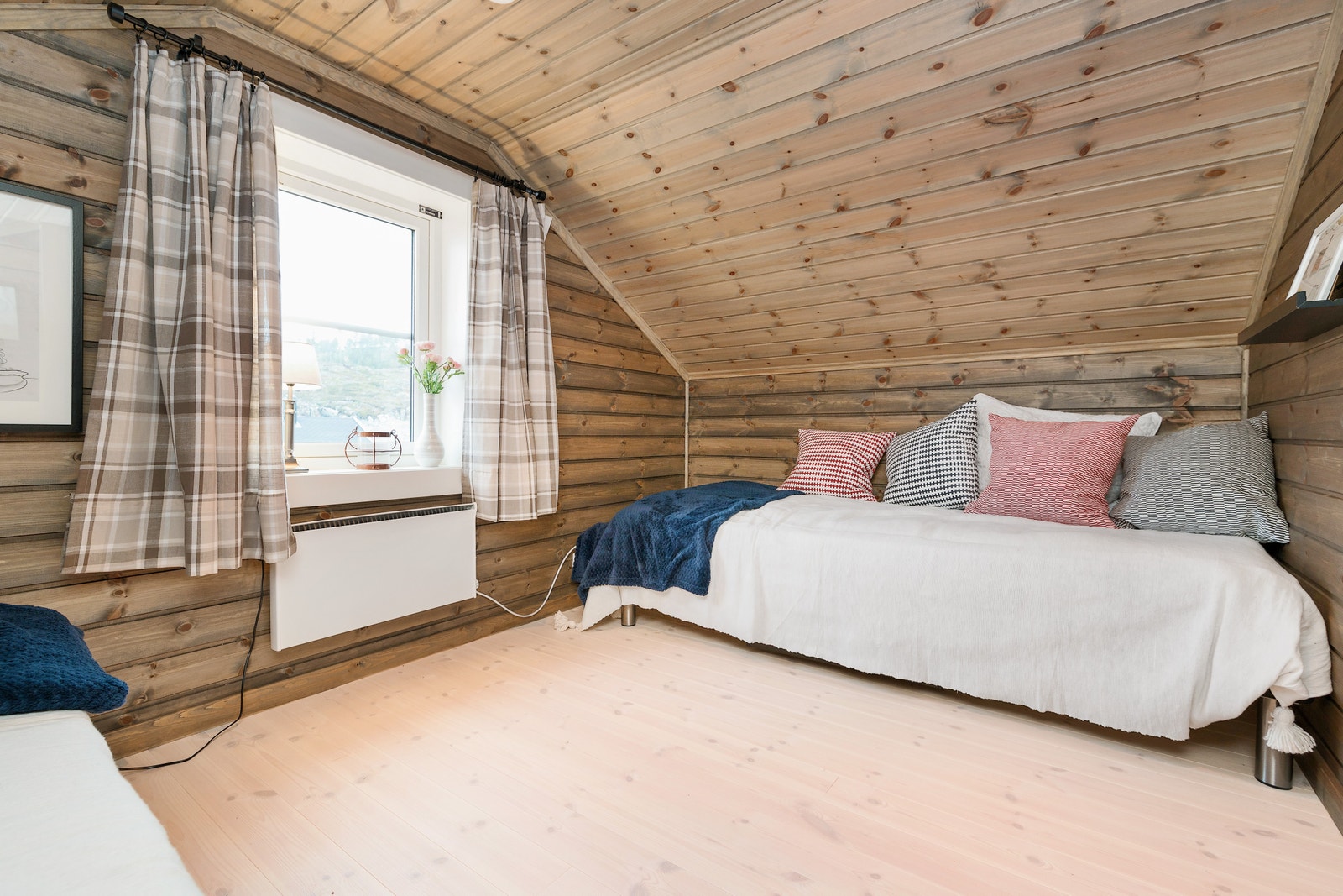 Bilde er tatt av lignende hytte som er påkostet fra standard leveranse Galleribilde