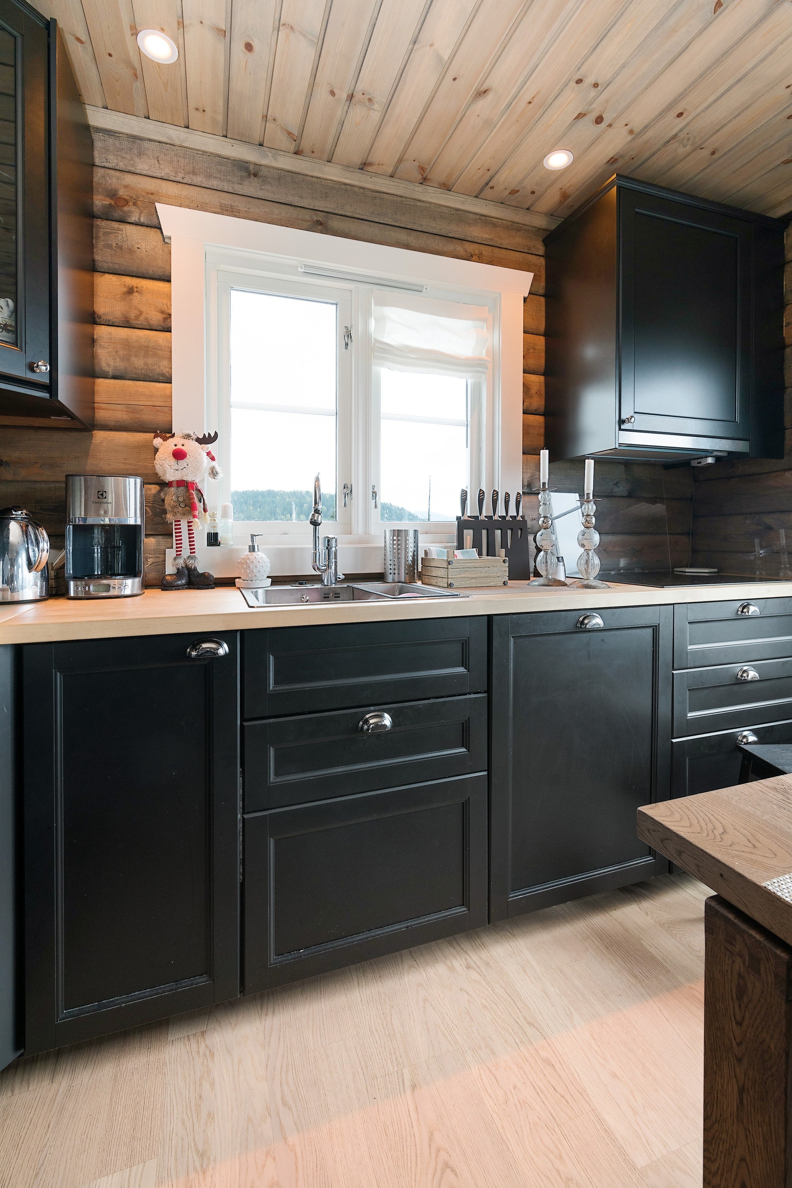 Bilde er tatt av lignende hytte som er påkostet fra standard leveranse Galleribilde