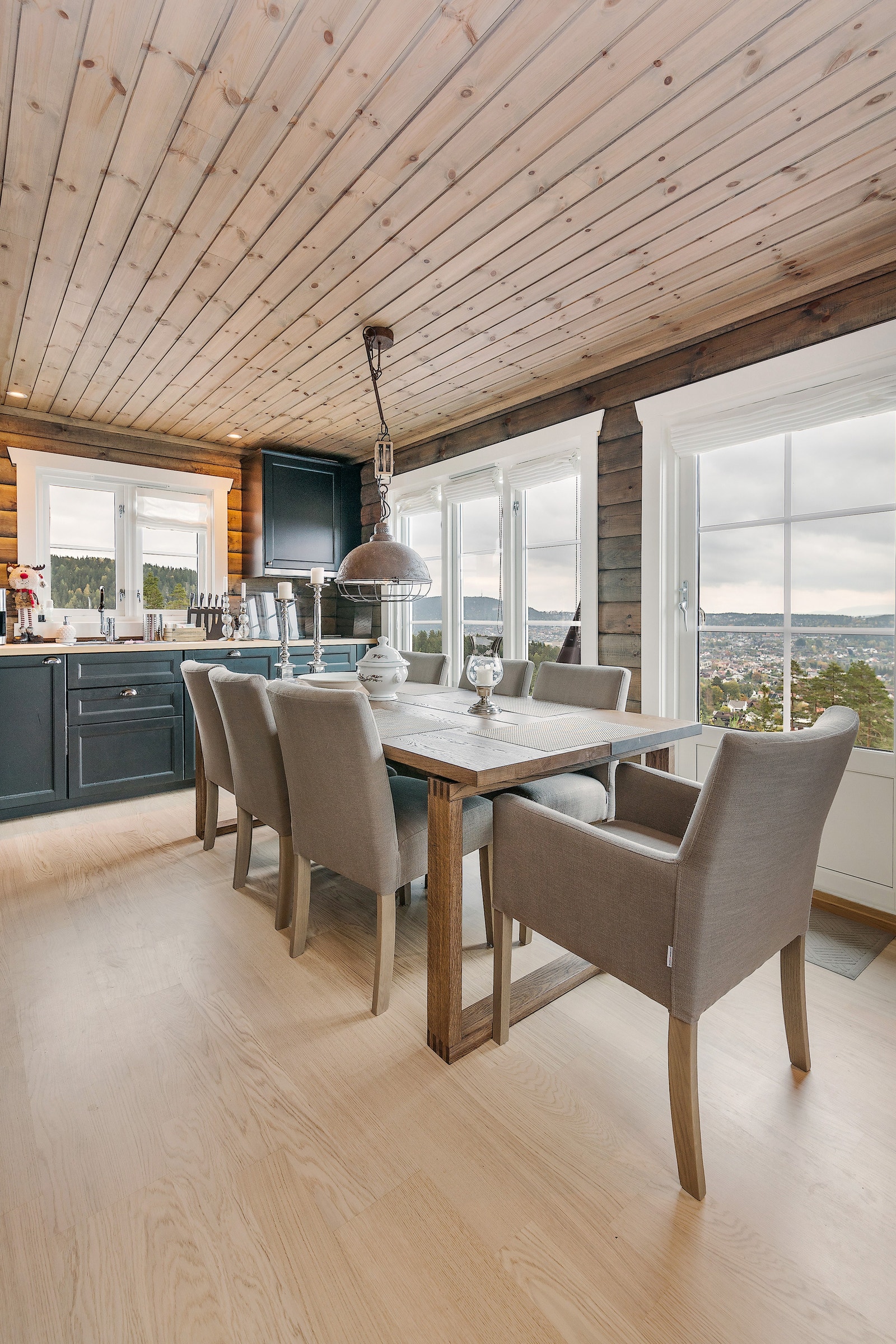 Bilde er tatt av lignende hytte som er påkostet fra standard leveranse Galleribilde