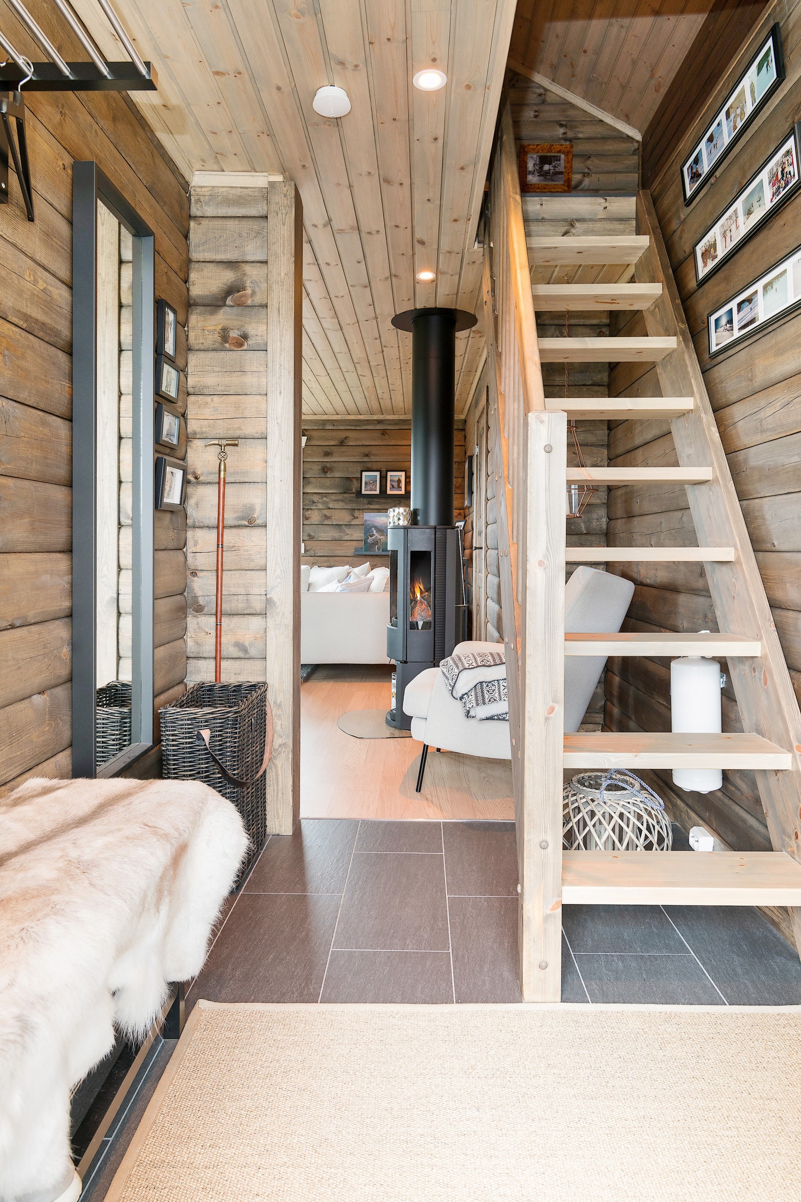 Bilde er tatt av lignende hytte som er påkostet fra standard leveranse Galleribilde